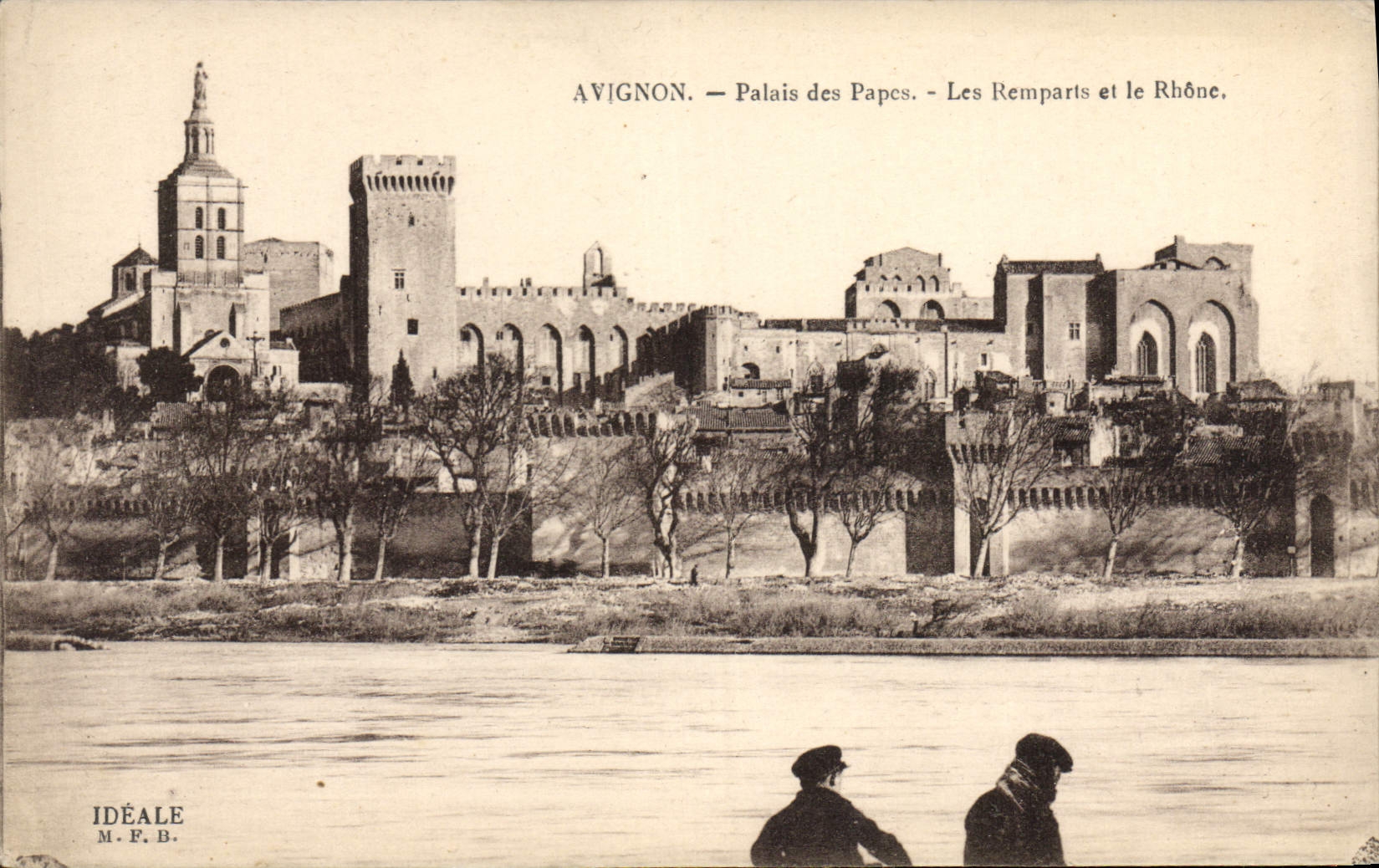 VINTAGE POSTCARD Avignon Palate Of Papcs Walls And the Rhone