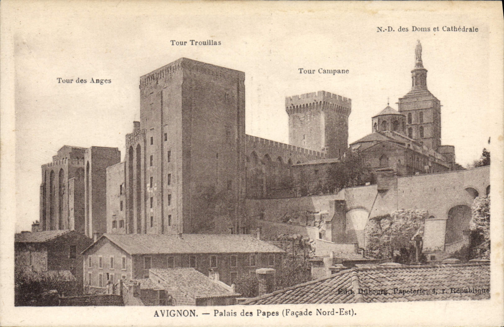 VINTAGE POSTCARD Avignon Palate Of the Popes