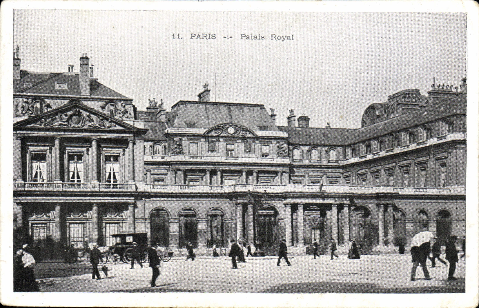 VINTAGE POSTCARD Paris Palais Royal