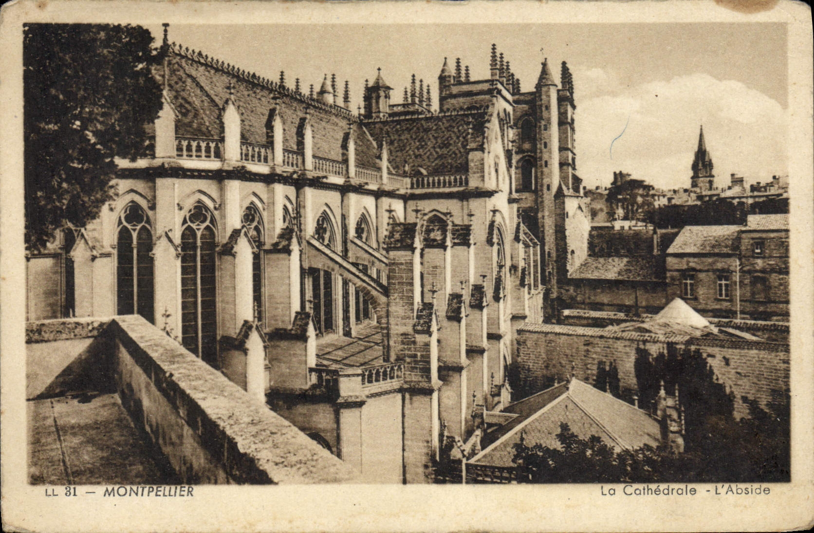 VINTAGE POSTCARD Montpellier the Cathedral the Apse