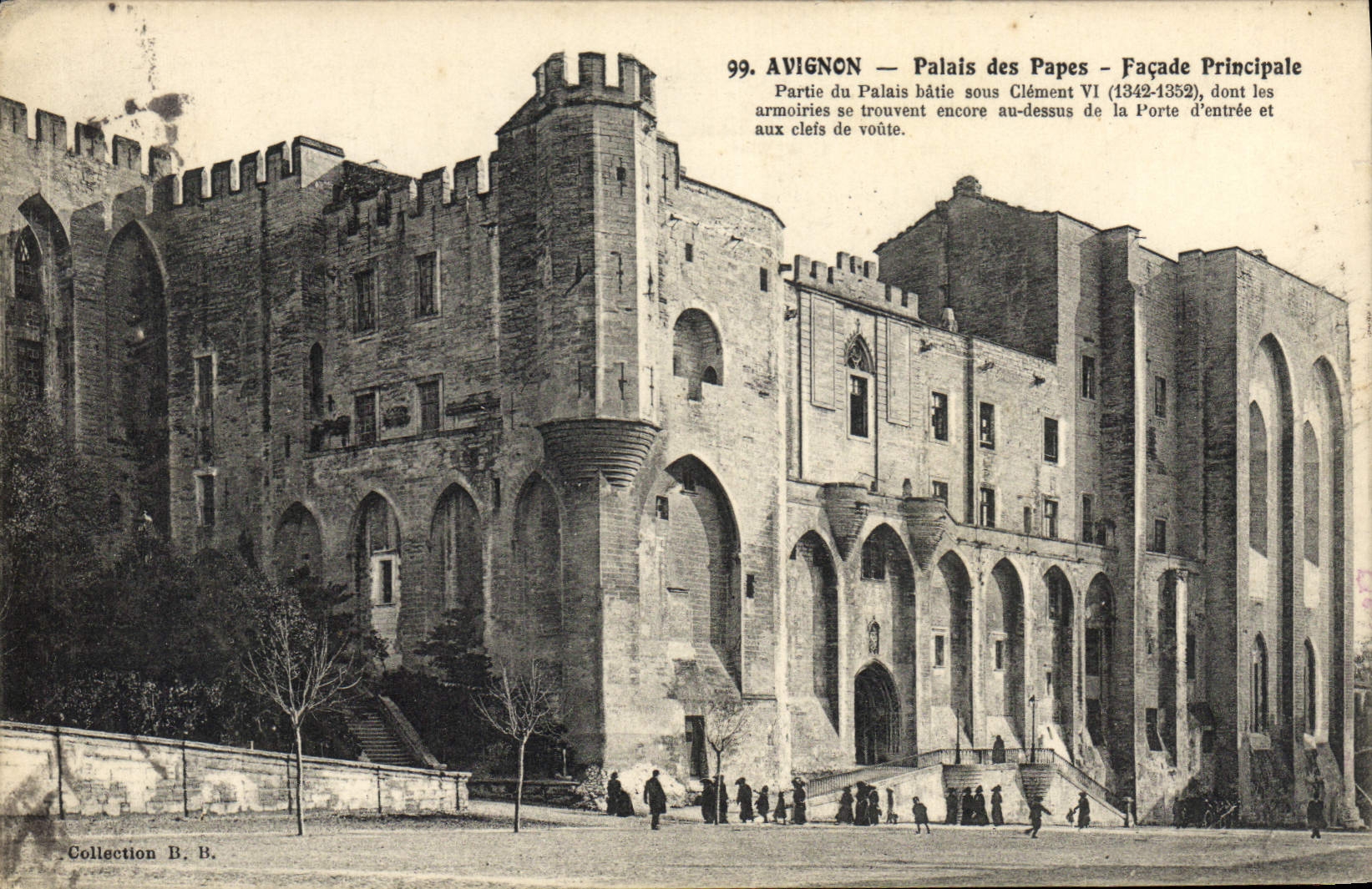 VINTAGE POSTCARD Avignon Palate Of the Popes principal Frontage