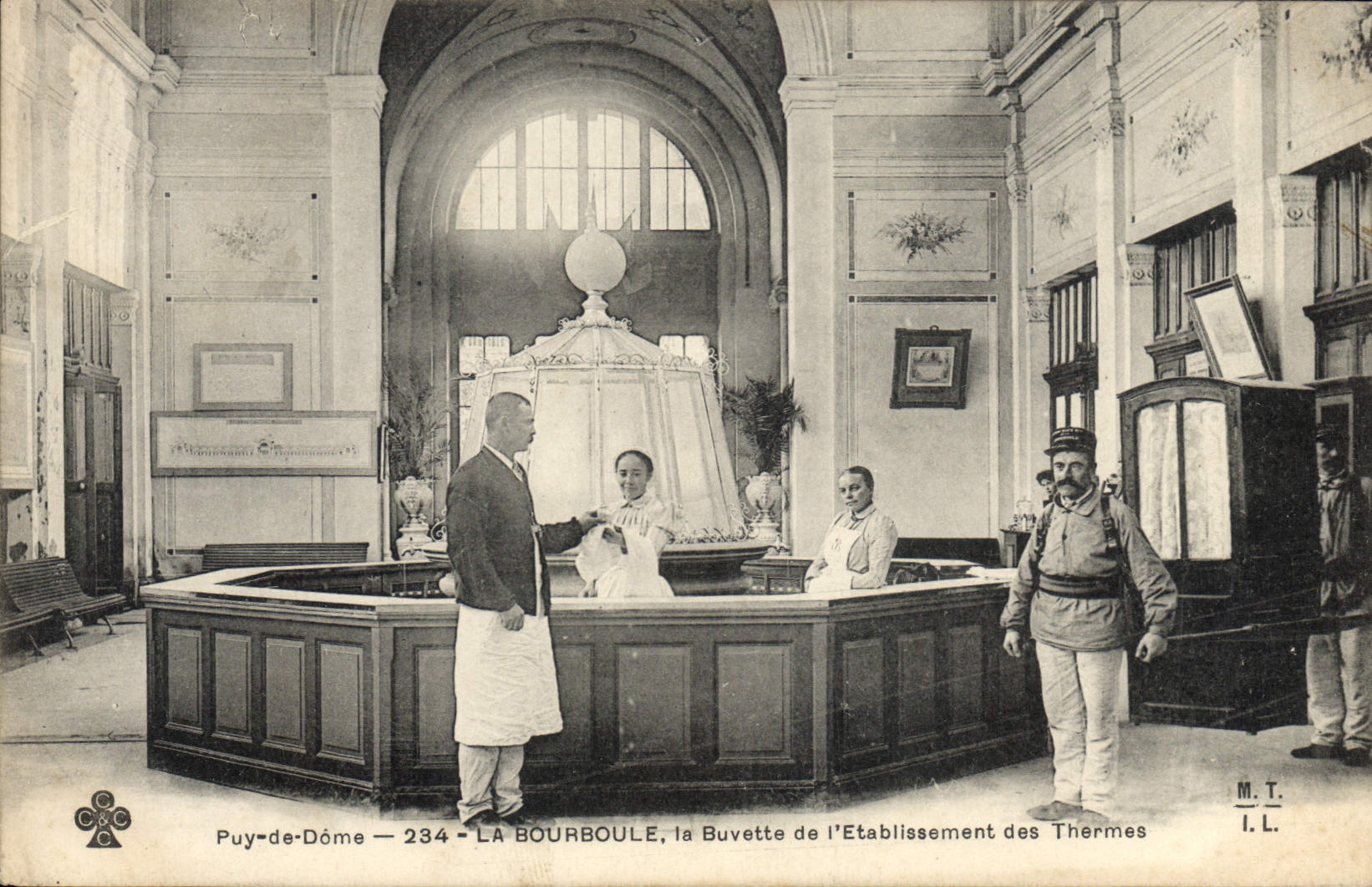 VINTAGE POSTCARD Hydrotherapy Bourboule the refreshment bar of the establishment of the Thermal baths