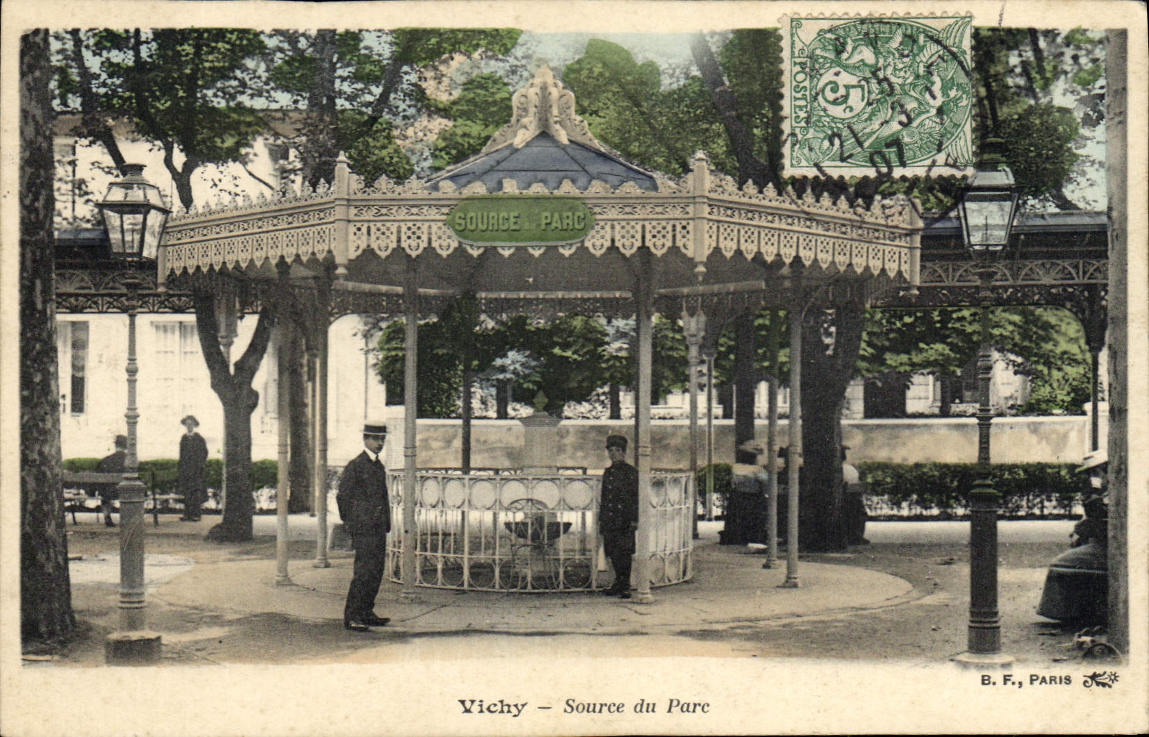 VINTAGE POSTCARD Hydrotherapy Vichy Source of the park