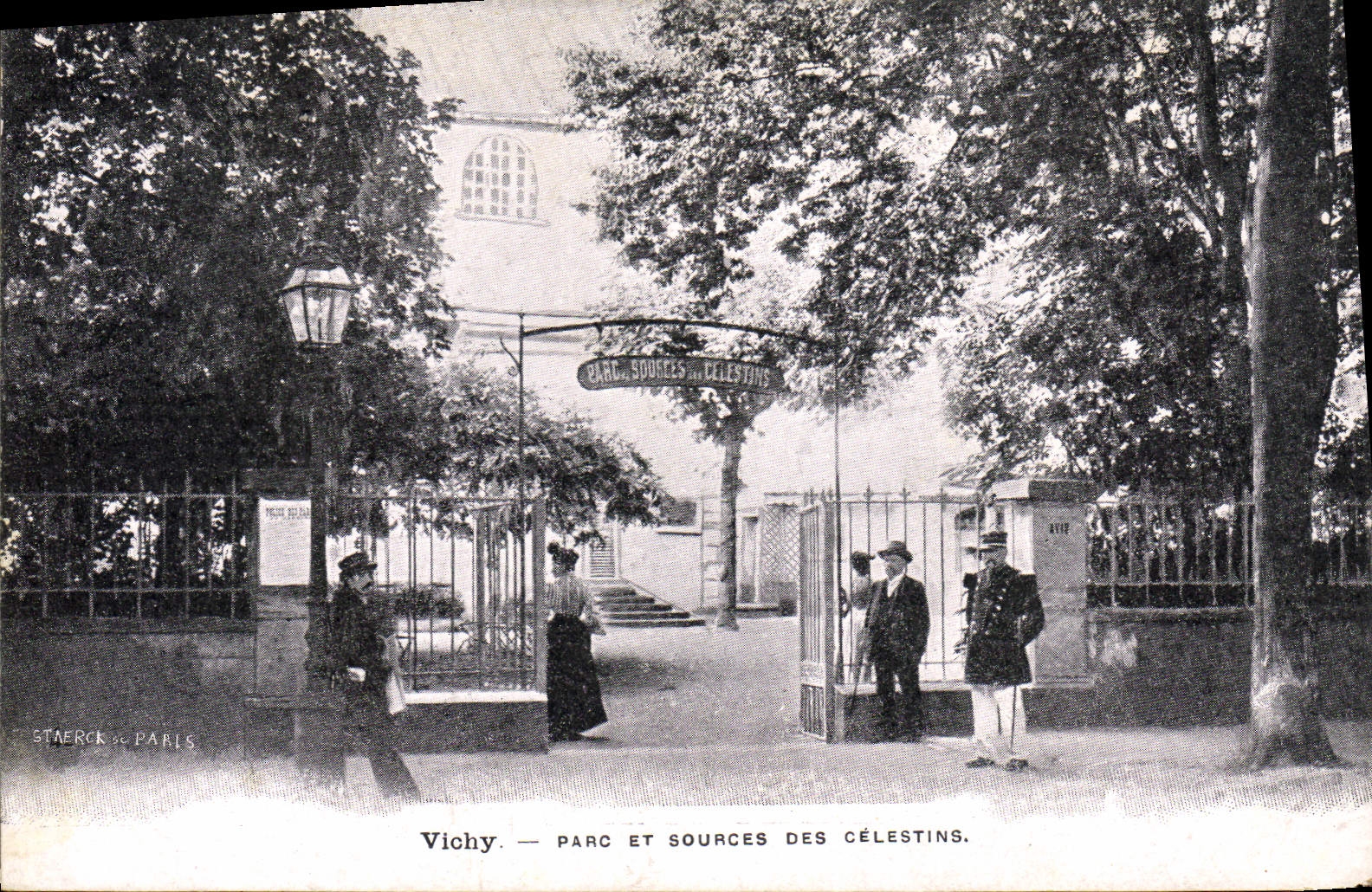 CPA Thermalisme Vichy Parc et sources des Celestins
