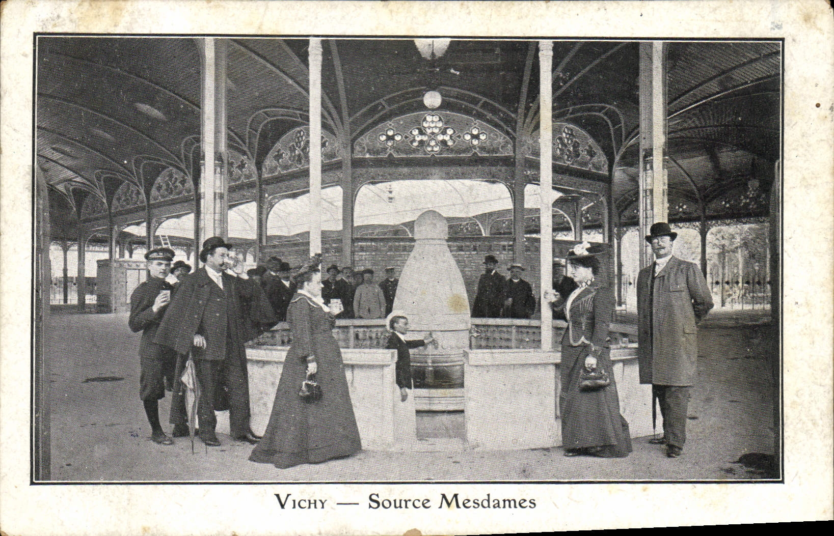 CPA Thermalisme Vichy Source Mesdames 