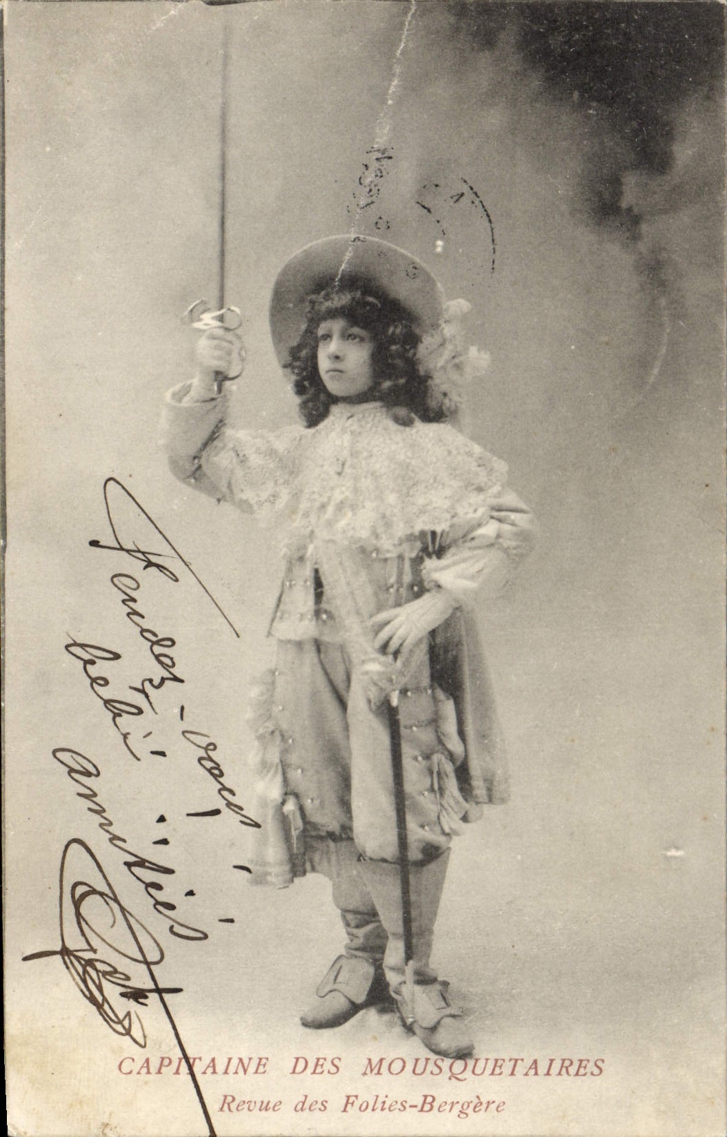 CPA Escrime Capitaine des Mousquetaires Revue des Folies Bergeres Enfant
