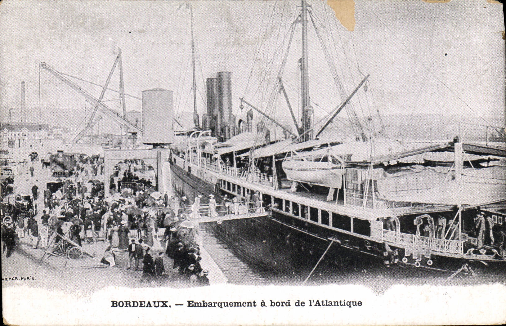 CPA Bateau Paquebot Bordeaux Embarquement a bord de l'Atlantique