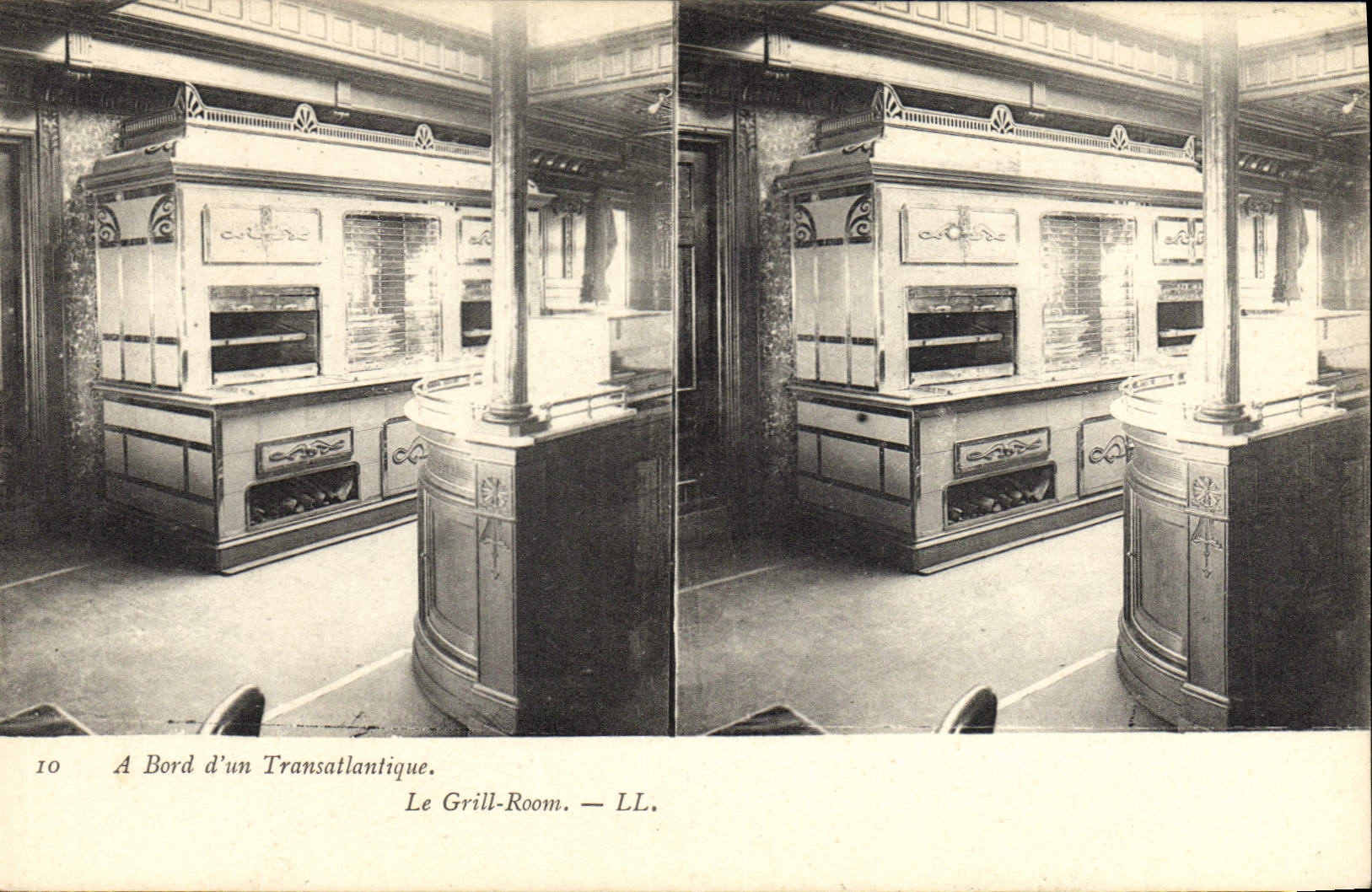 CPA Bateau Paquebot Transatlantique Le grill room