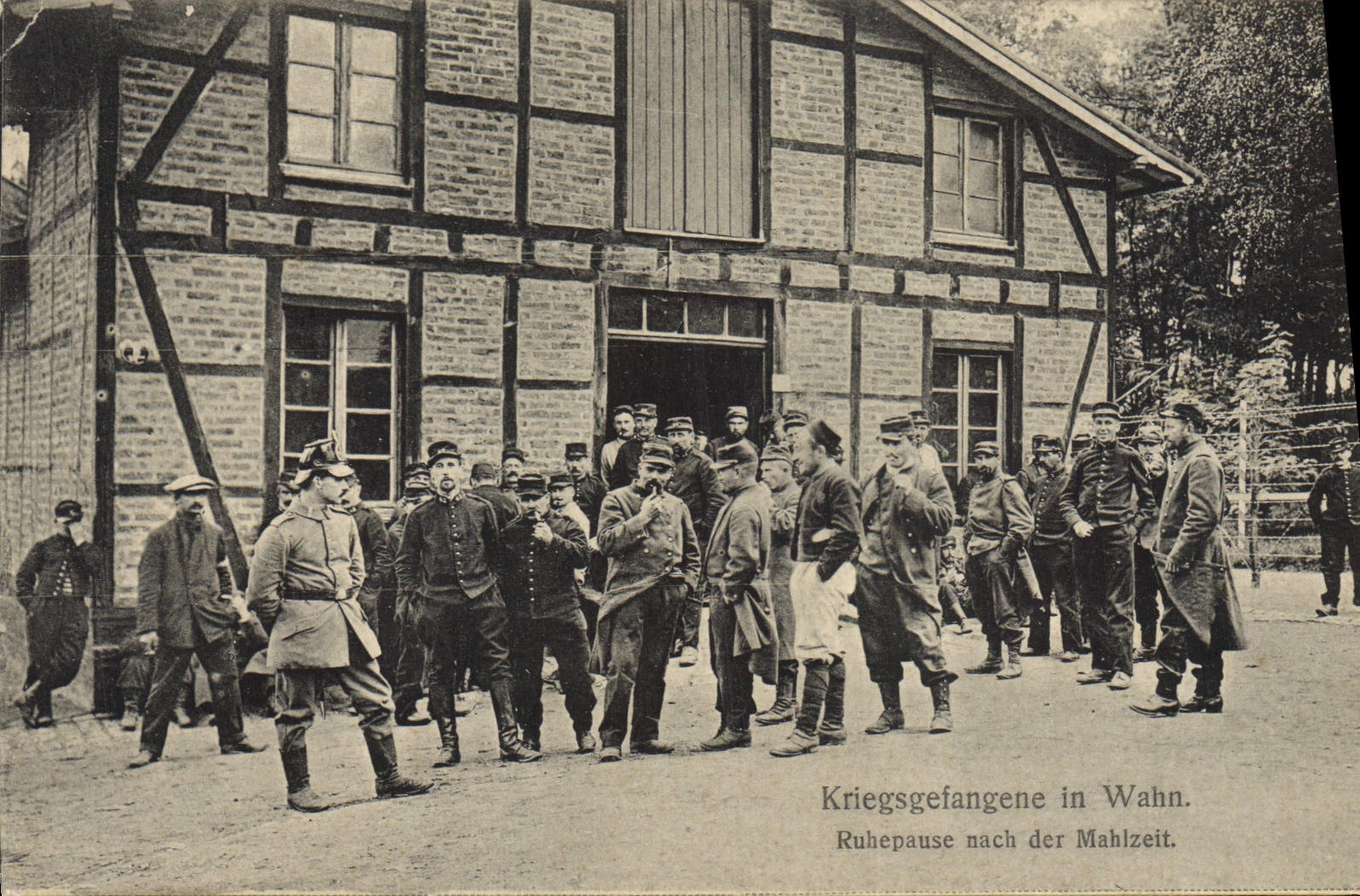 POSTAL Militaria Kriegsgefangene de la VENDIMIA en el der Mahlzeit del nach de Wahn Ruhepause
