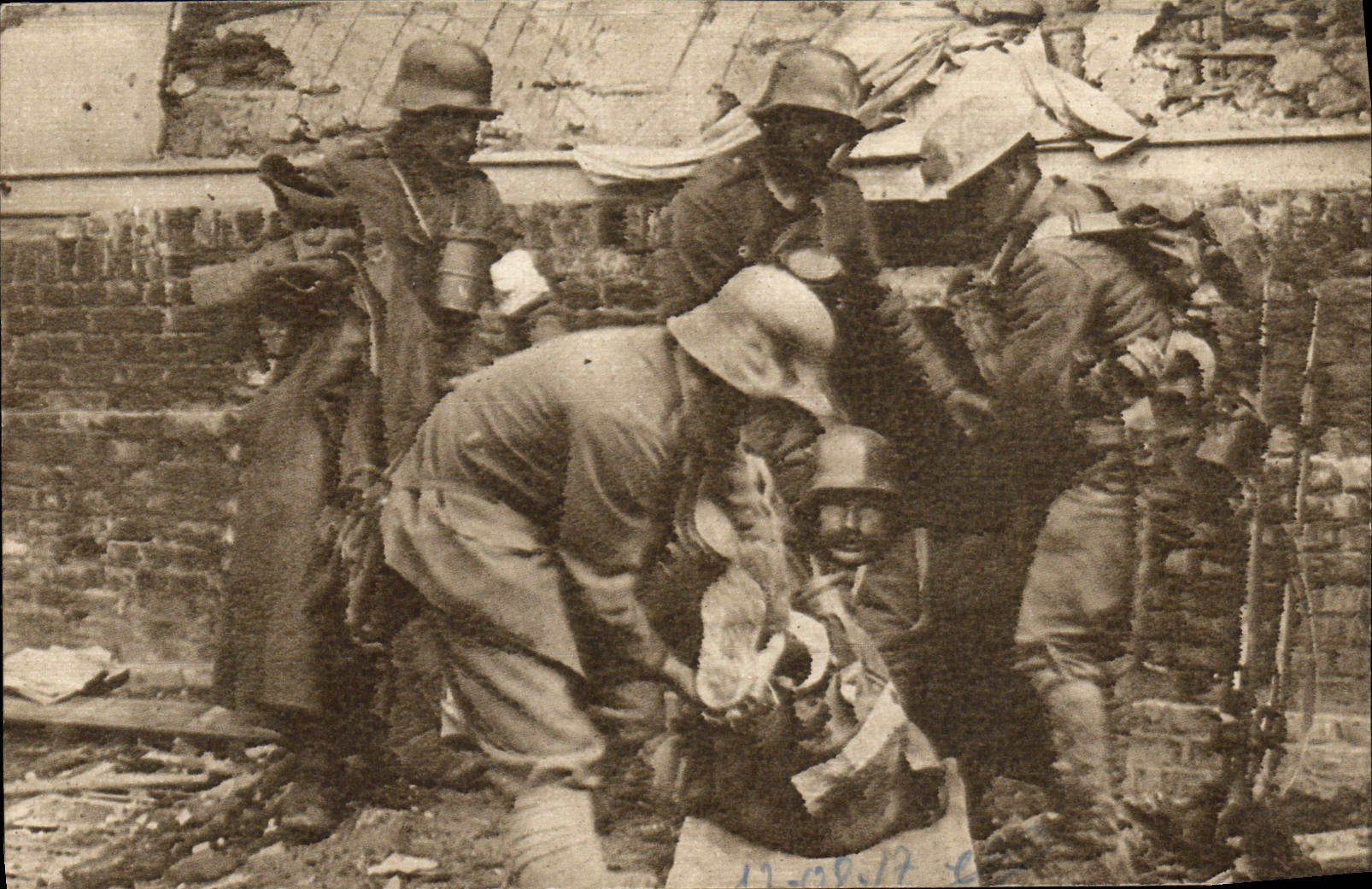 CPA Militaria Collection Guyot photographe L'Illustration Soldats allemands