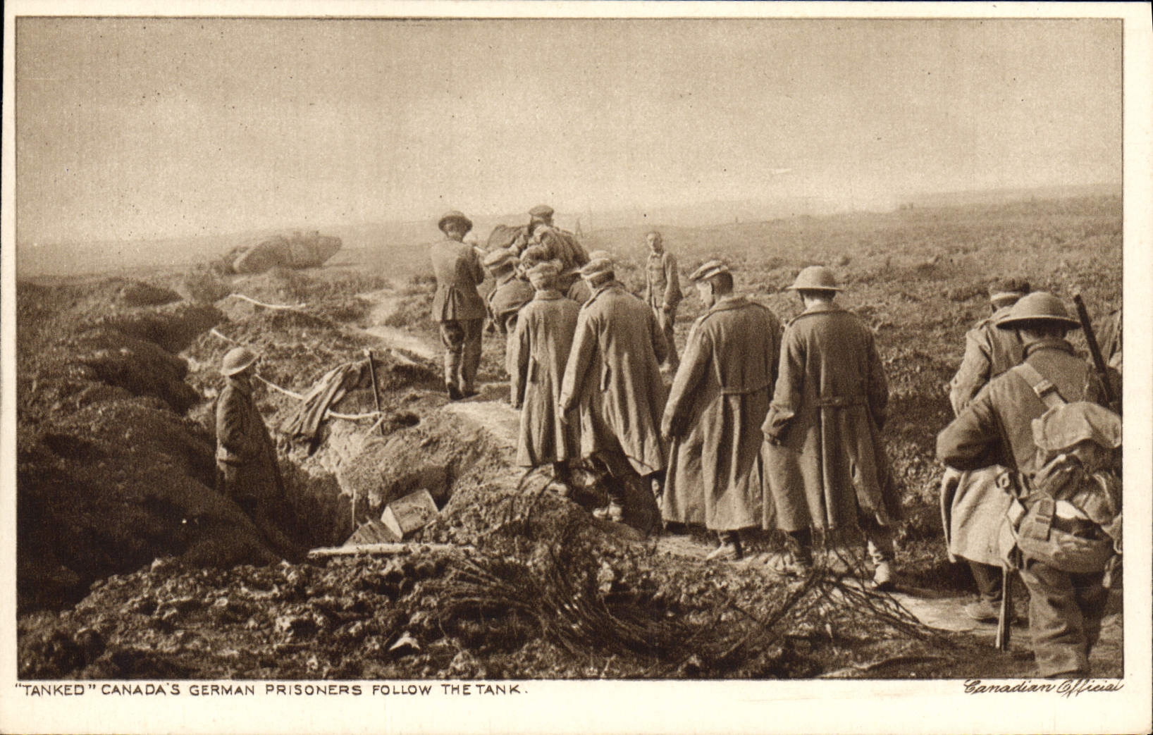 CPA Militaria Tanked Canada's German prisoners follow the tank