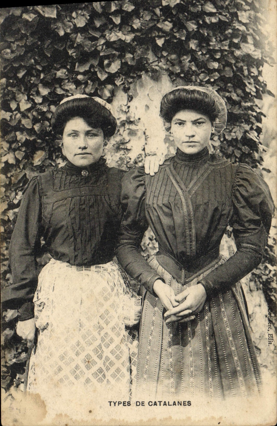 CPA Folklore Types de catalanes