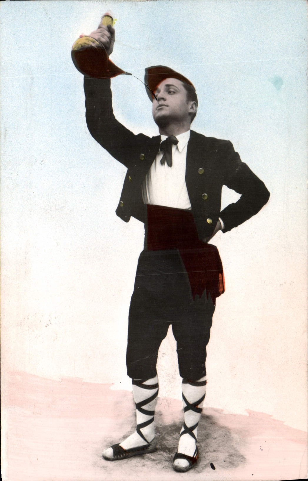 CPA Folklore Roussillon Catalan buvant 