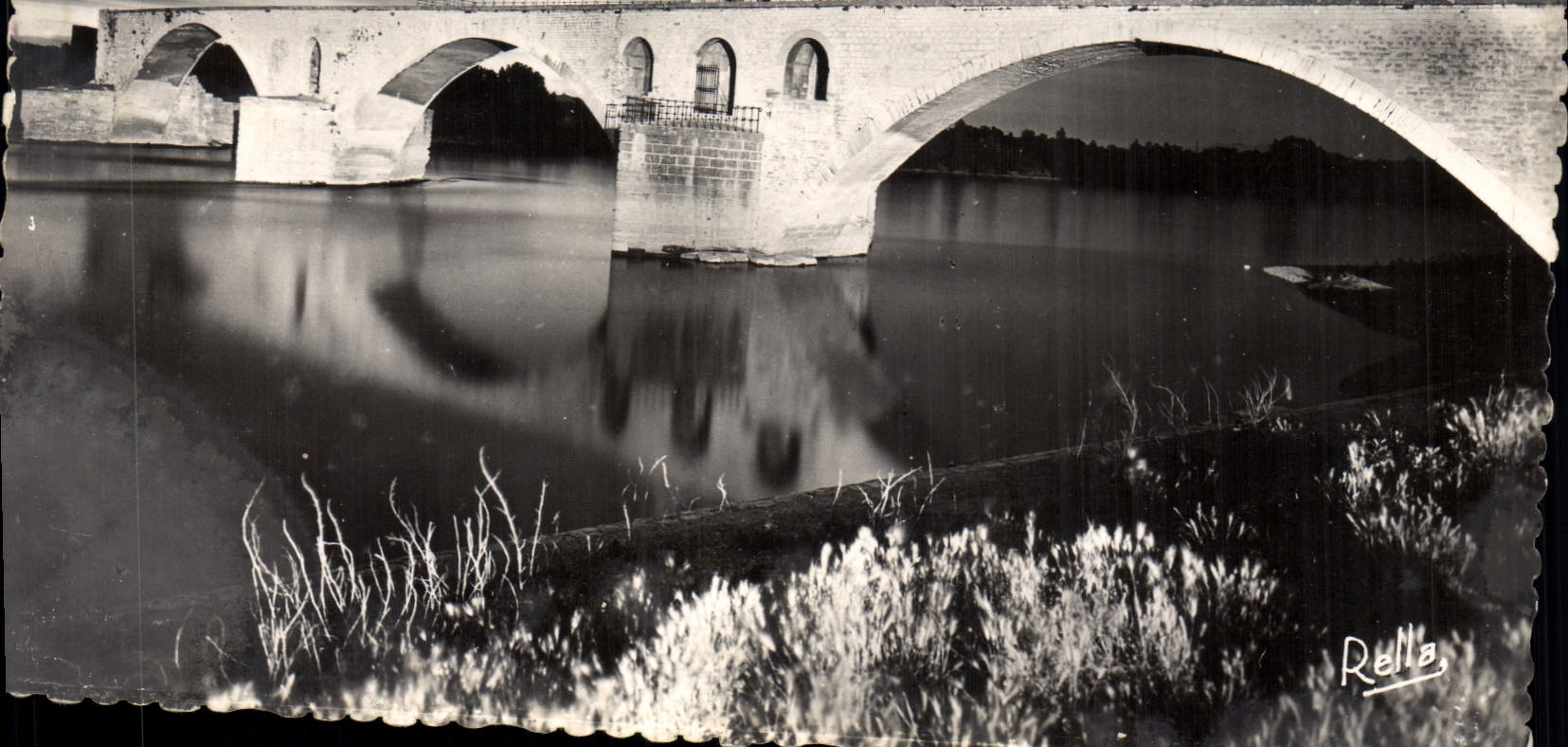POSTAL MODERNA Avignon el efecto de la noche del St Benezet del puente