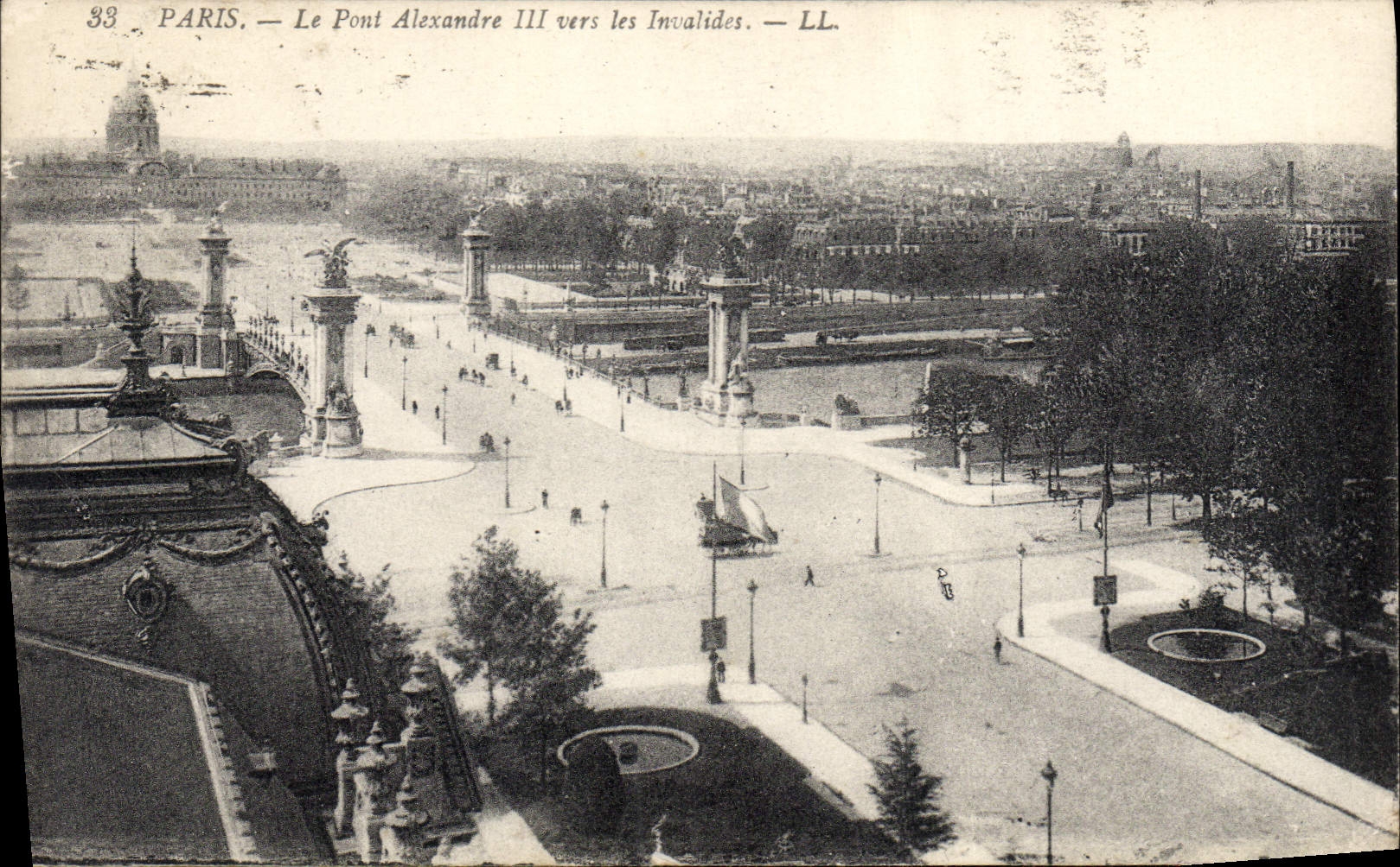 CPA Paris le Pont Alexandre III vers les Invalides 