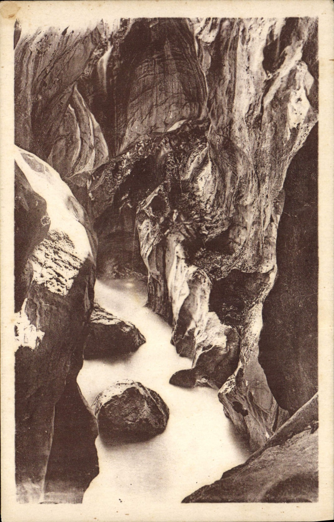 CPA Env D'Annecy Les Gorges Du Fier