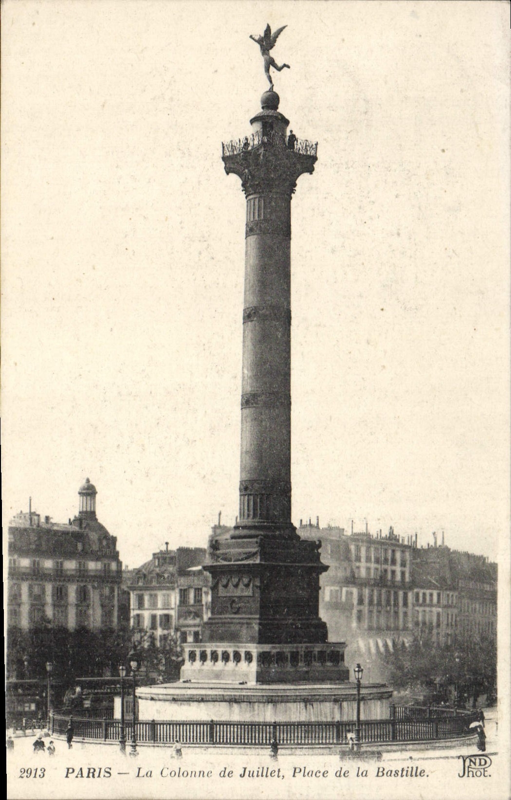CPA Paris La Colonne de Juillet Place de la Bastille