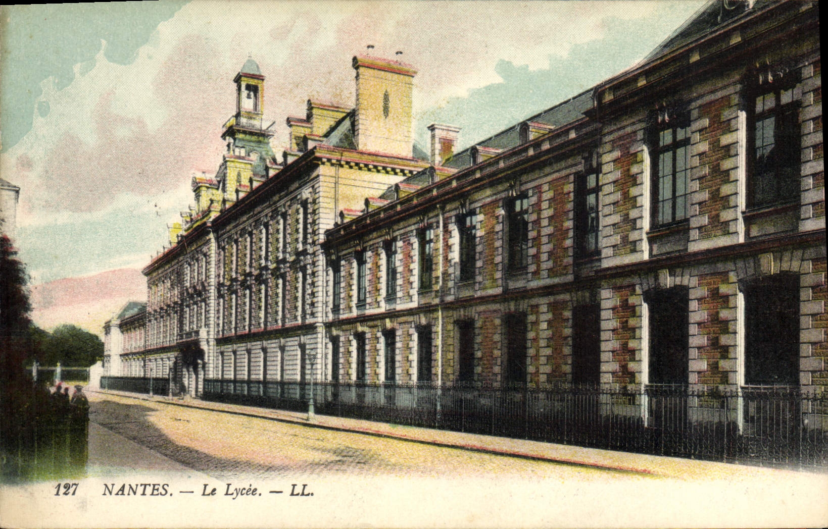 VINTAGE POSTCARD Nantes School the College