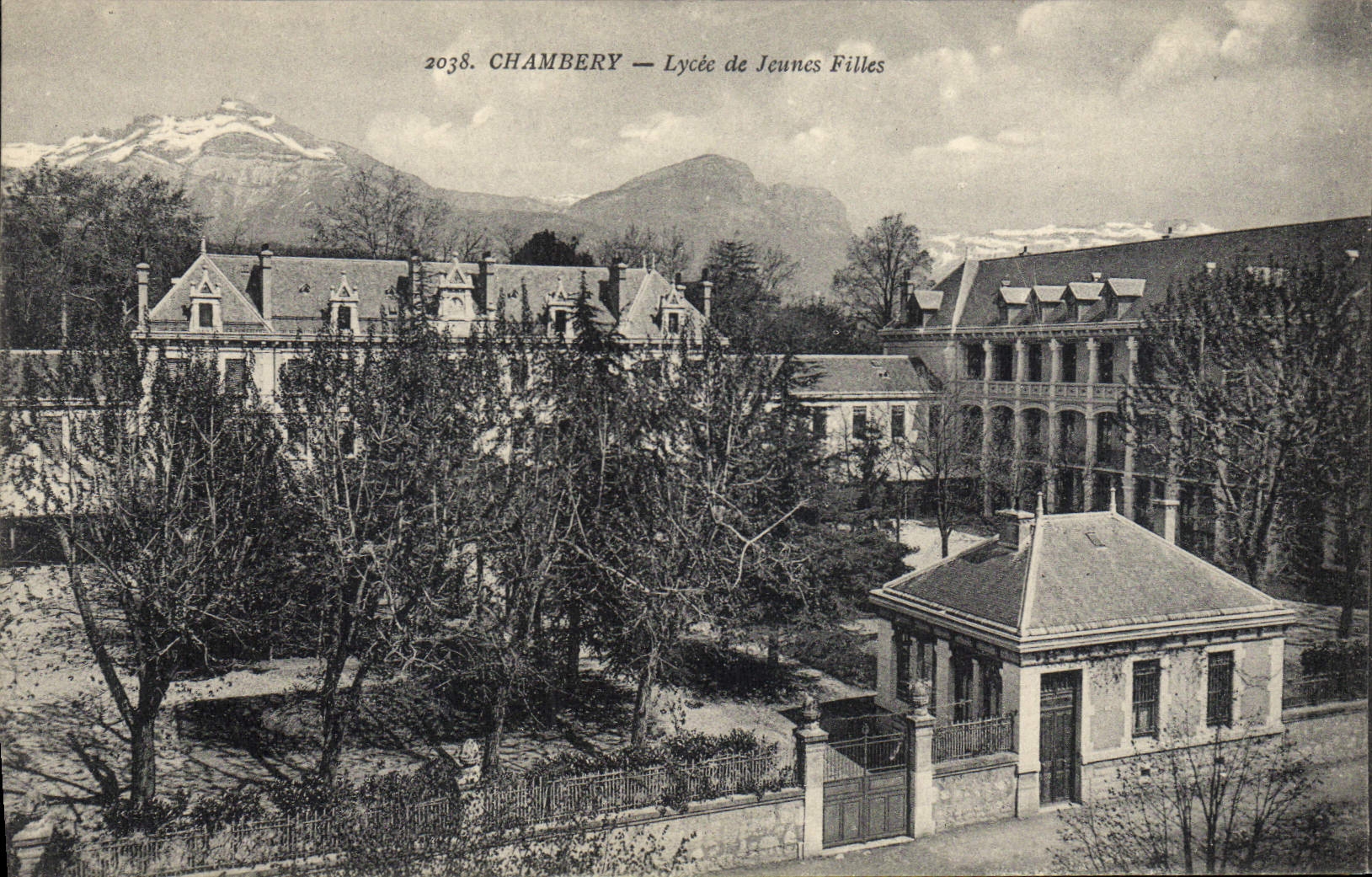 VINTAGE POSTCARD School Chambéry College of young girls