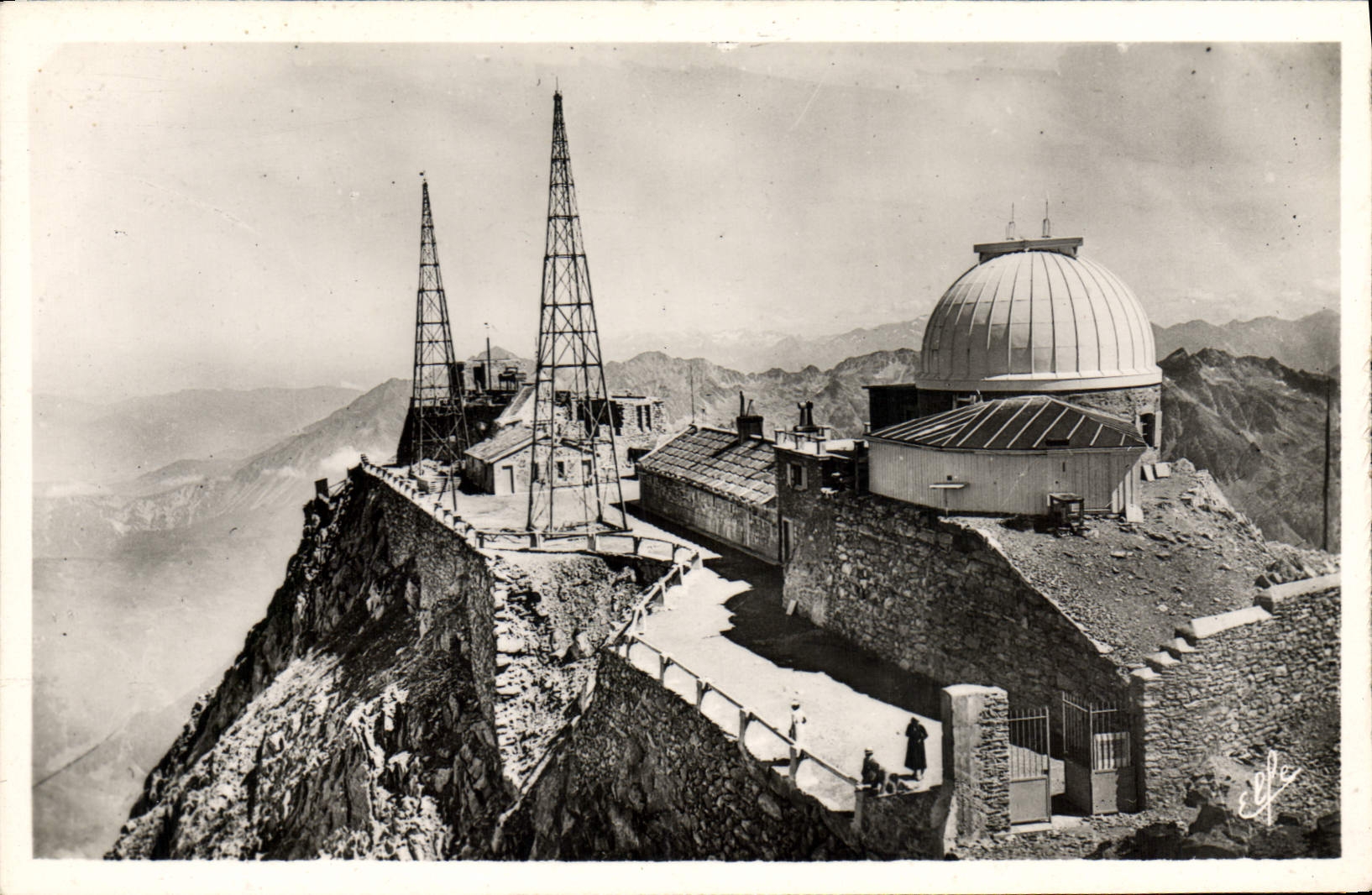 VINTAGE POSTCARD the Pyrenees Ocean the High Pyrenees the observatory