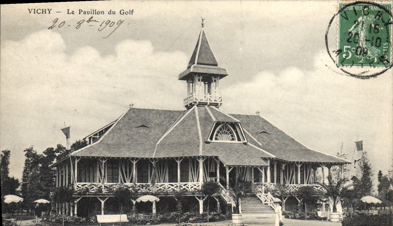 VINTAGE POSTCARD Vichy the House Of the Golf
