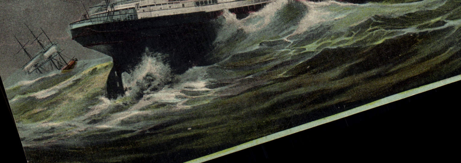 CPA Bateau Paquebot en pleine Mer Marseille