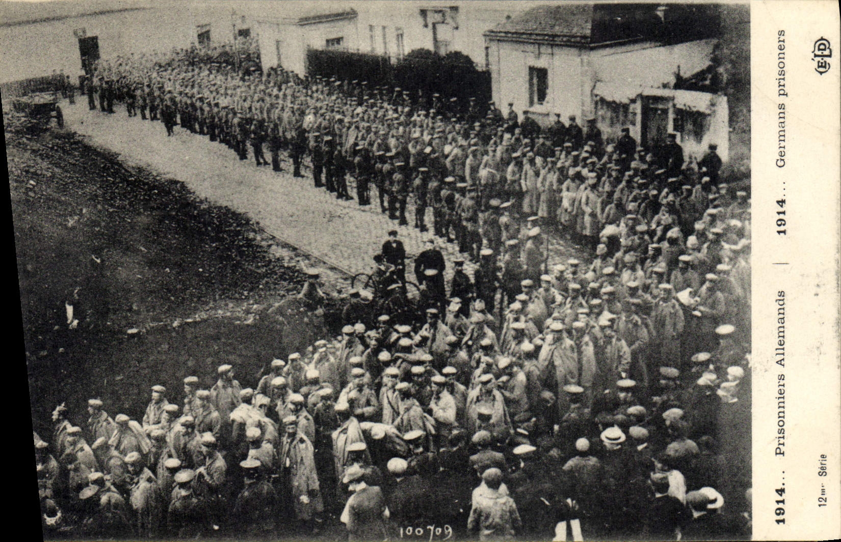 CPA Militaria Prisonniers allemands