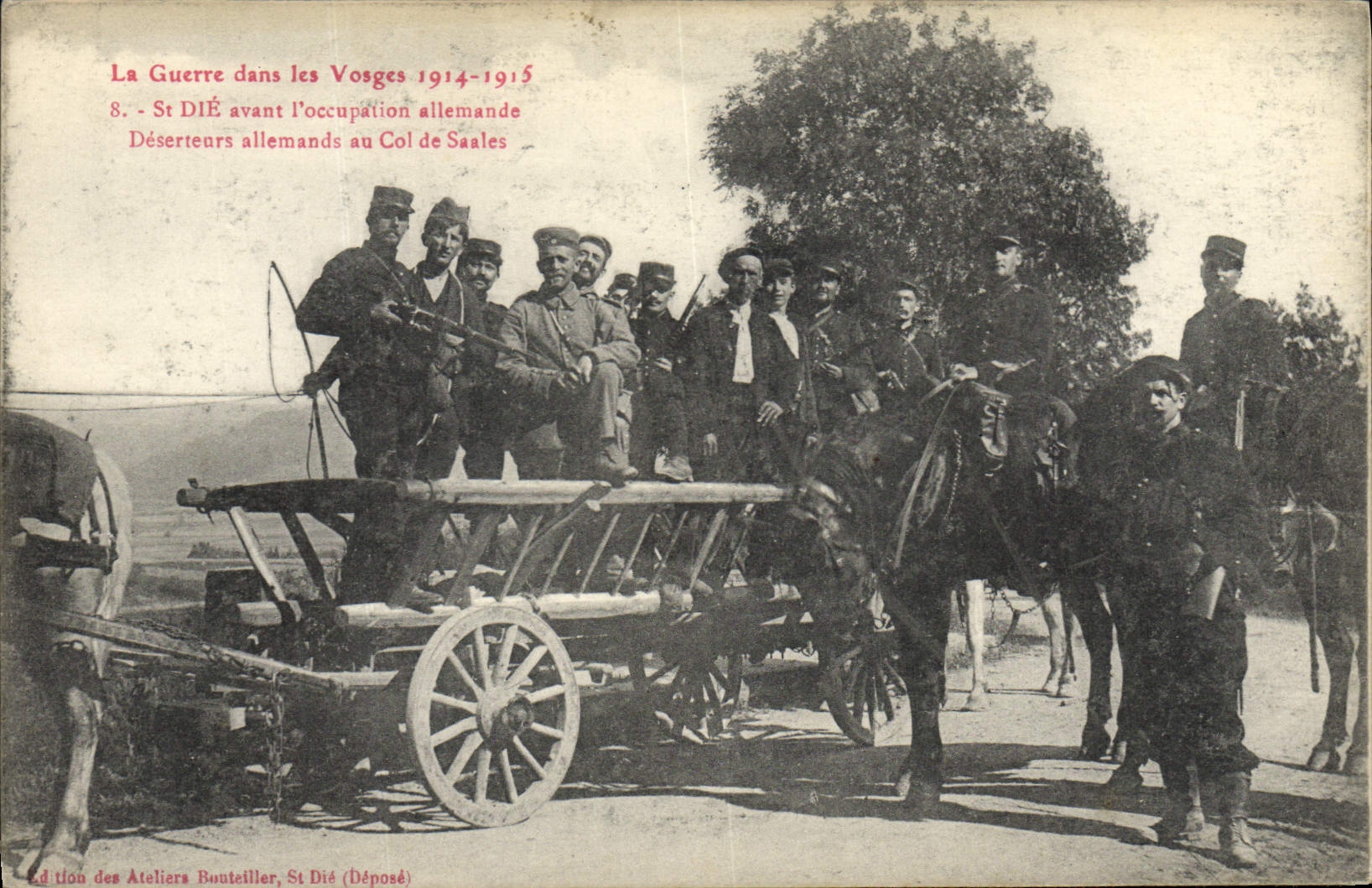CPA Militaria La guerre dans les Vosges St Die avant l'occupation allemande Deserteurs allemands au col de Saales