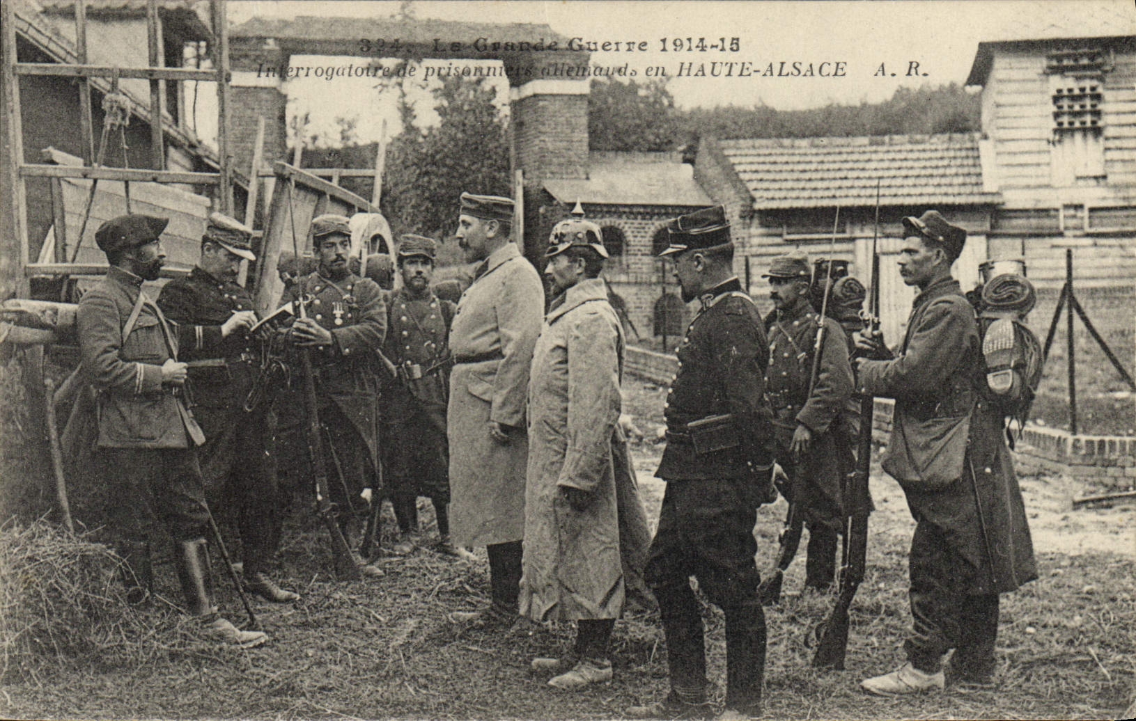 CPA Militaria Haute Alsace Prisonniers allemands 
