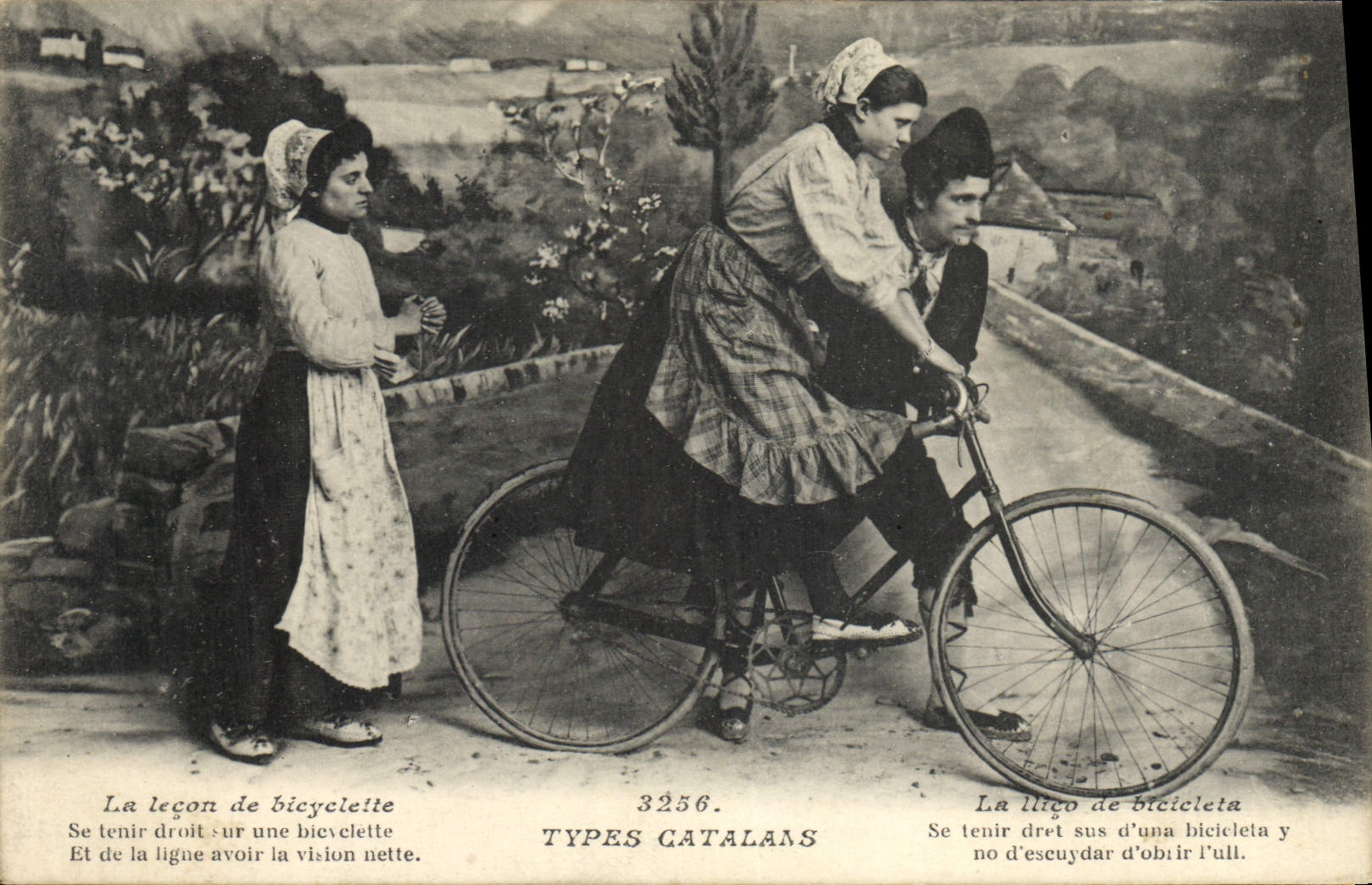 CPA Folklore Types catalans Velo Cycle 