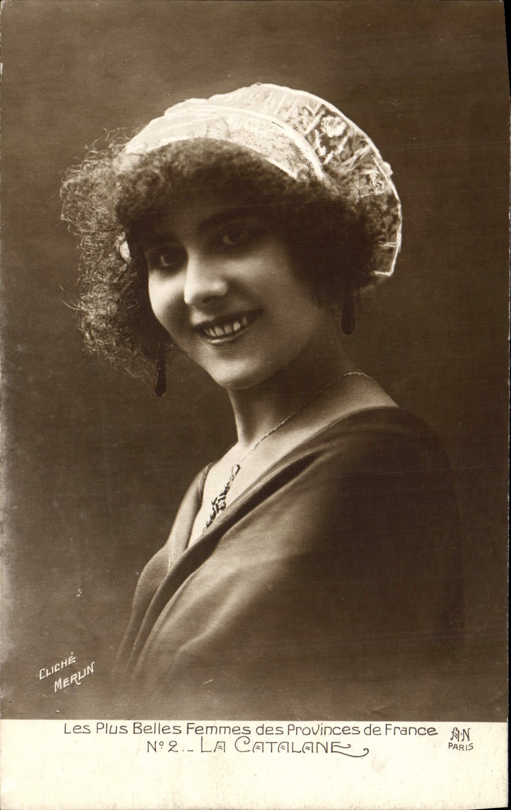 CPA Folklore La catalane 