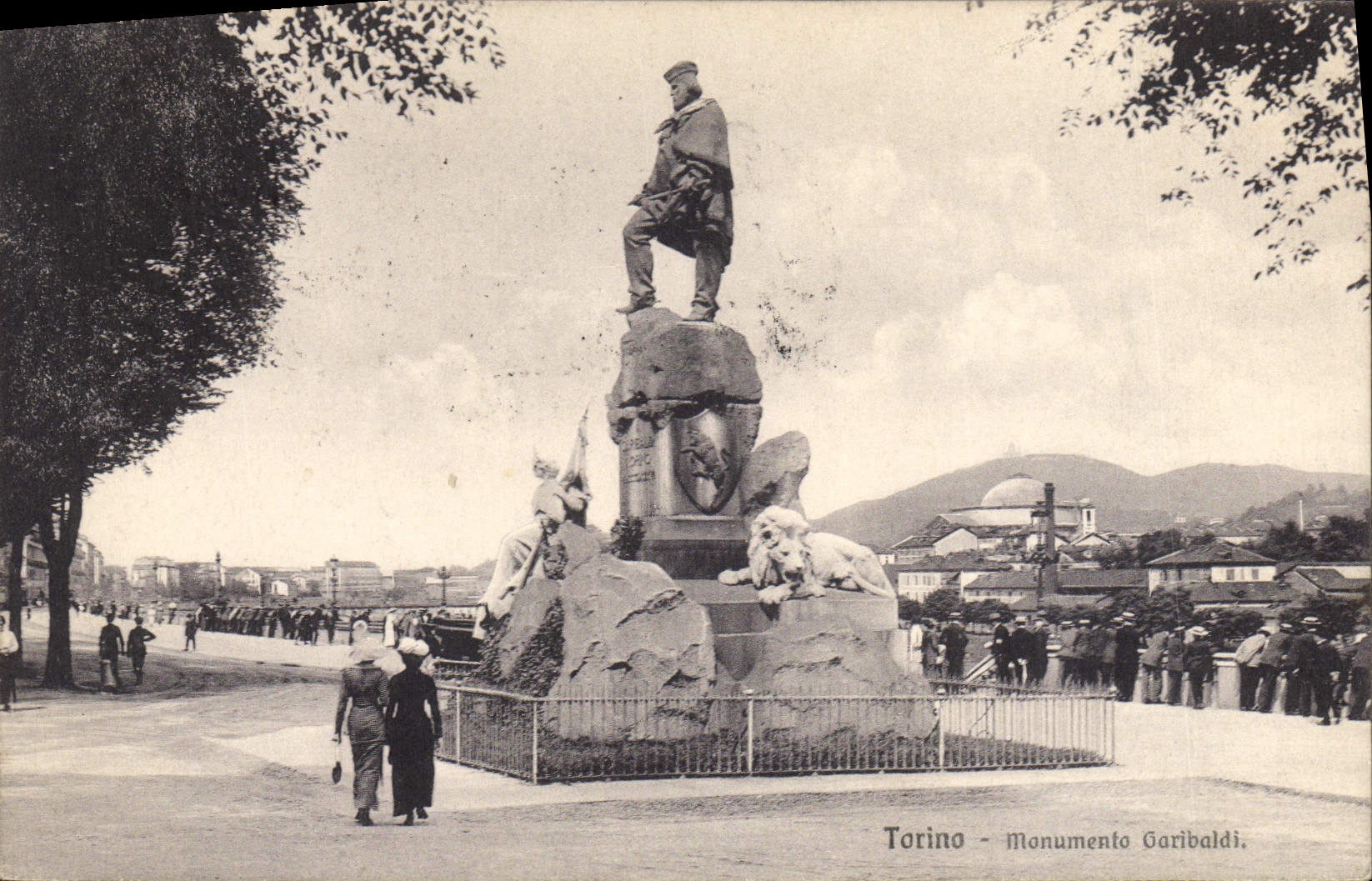 Monumento de Militaria Torino Garibaldi de la POSTAL de la VENDIMIA