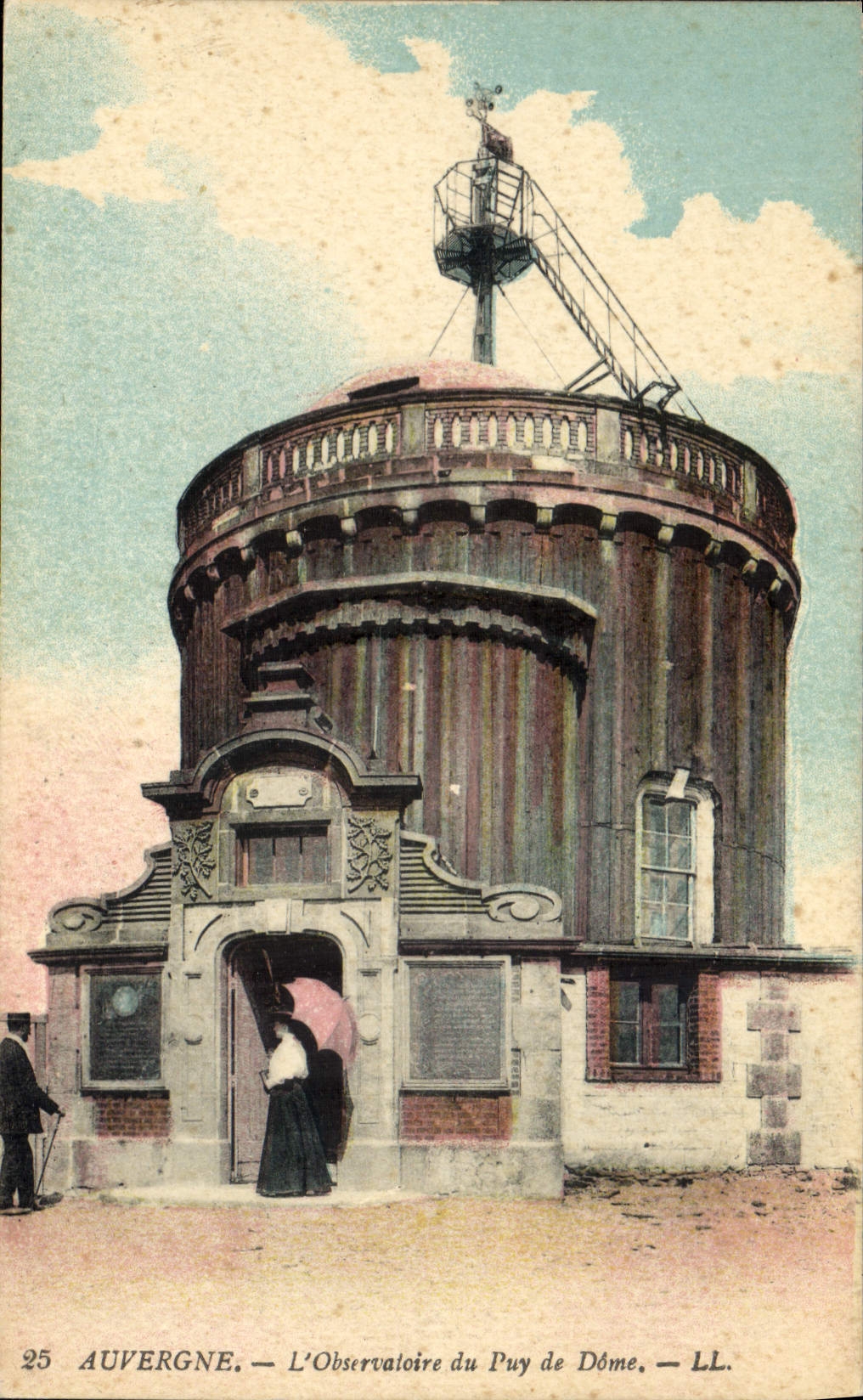 VINTAGE POSTCARD Auvergne the Observatory of Puy de Dome