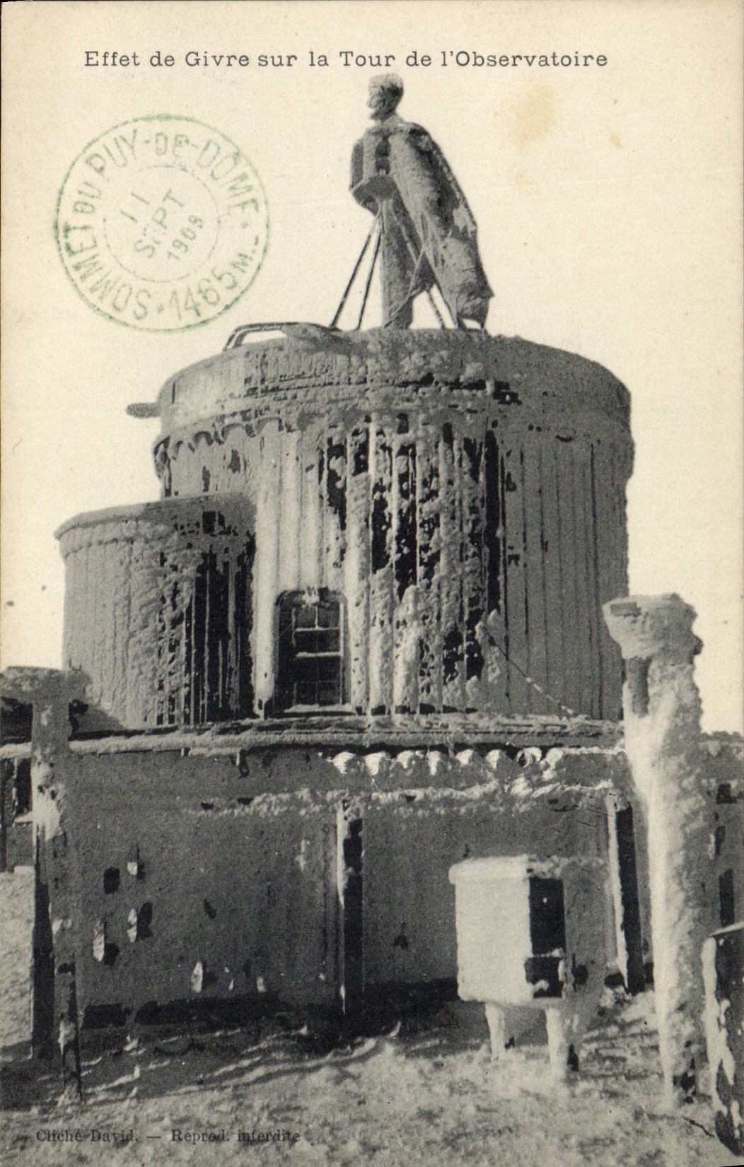 VINTAGE POSTCARD Effect of white frost on the lathe of the Observatory Puy de Dome