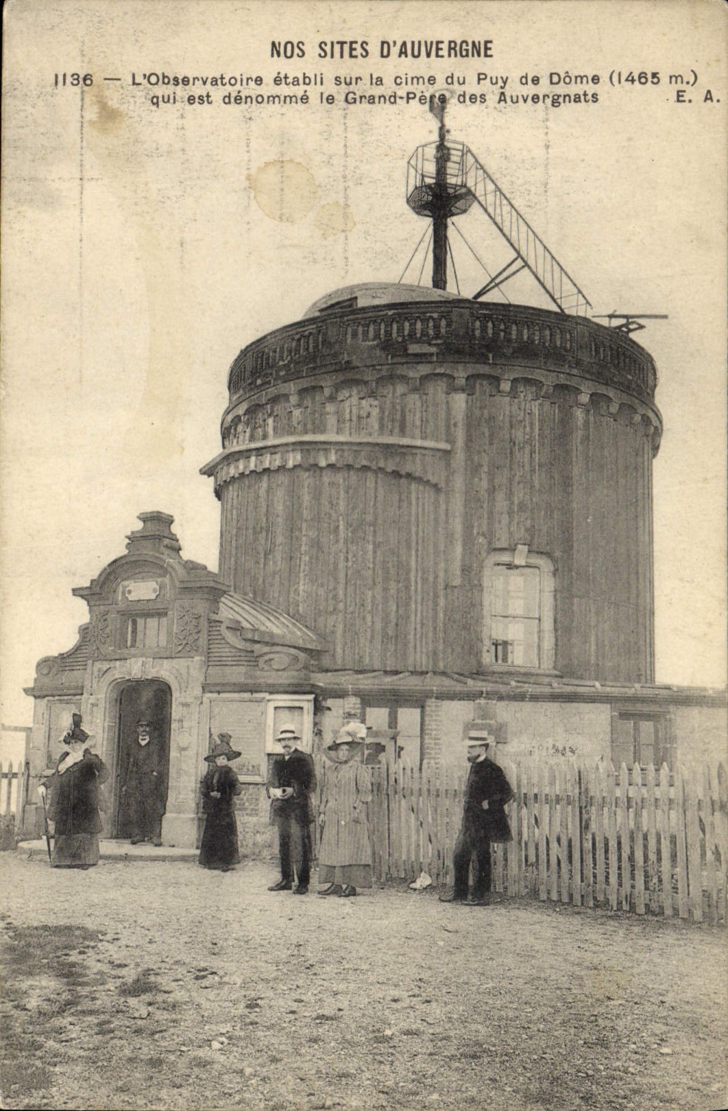 VINTAGE POSTCARD the Observatory established on the summit of Puy de Dome