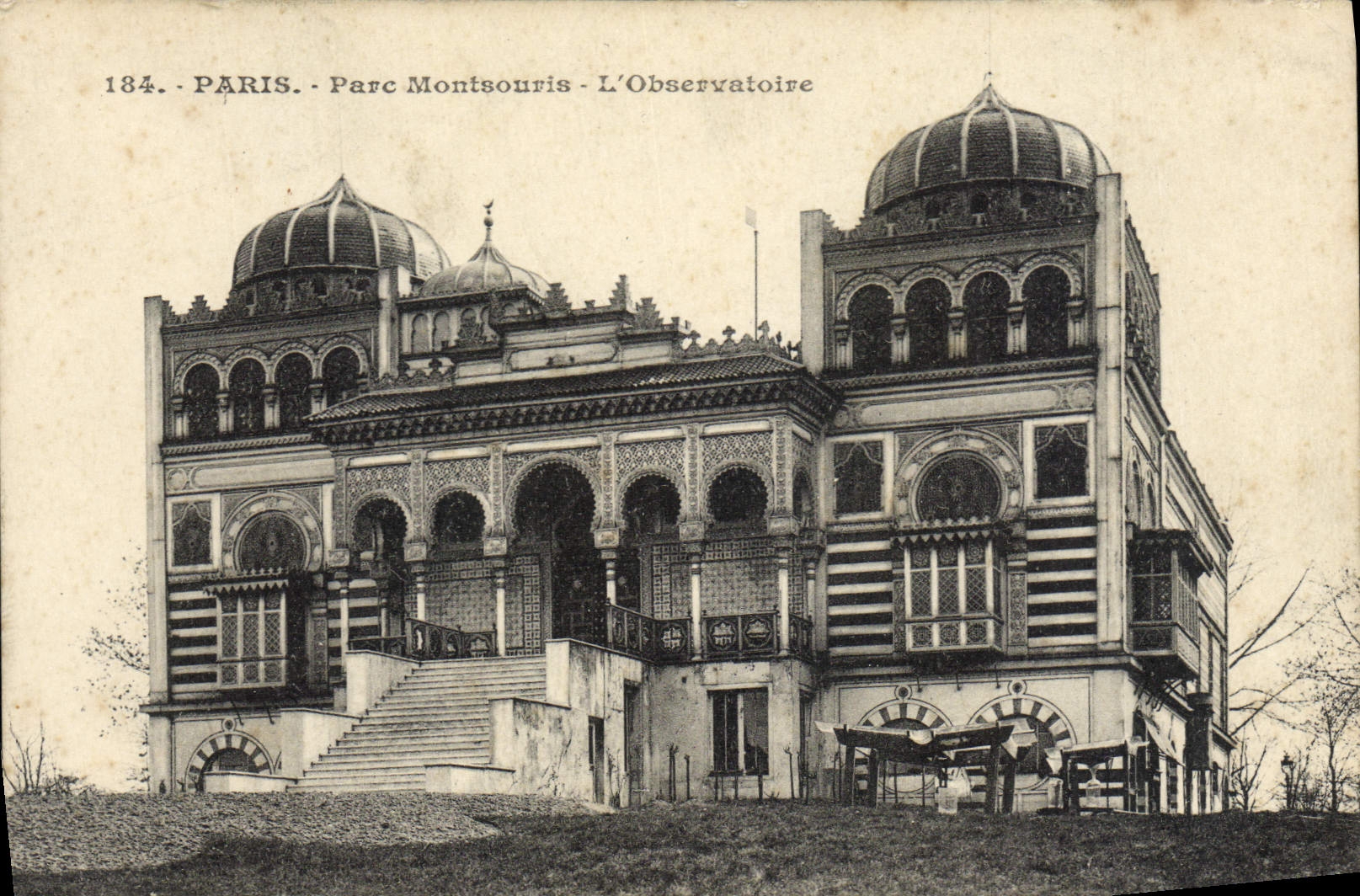 VINTAGE POSTCARD Montsouris Park the Observatory