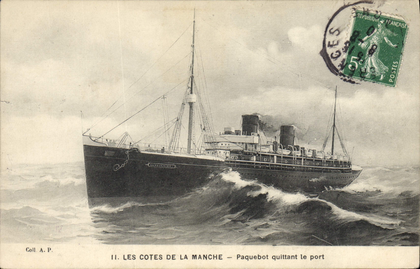 VINTAGE POSTCARD Boat Steamer leaving the port Dimensions of the English Channel