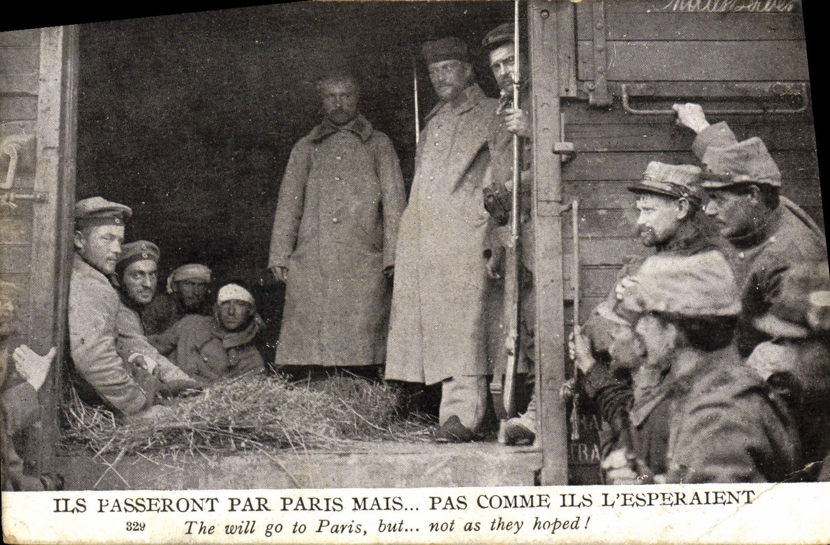 CPA Militaria Prisonniers 