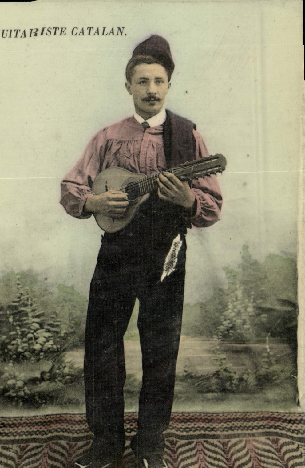 CPA Folklore Guitariste Catalan Guitare