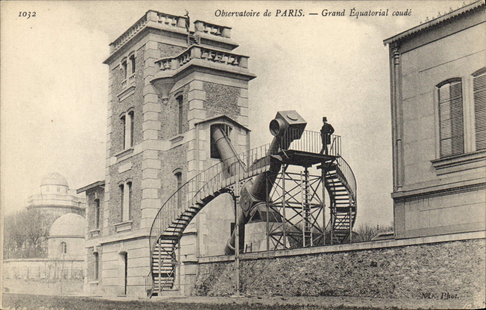 Observatorio de Astronomie de la POSTAL de la VENDIMIA de las curvas ecuatoriales magníficas de París