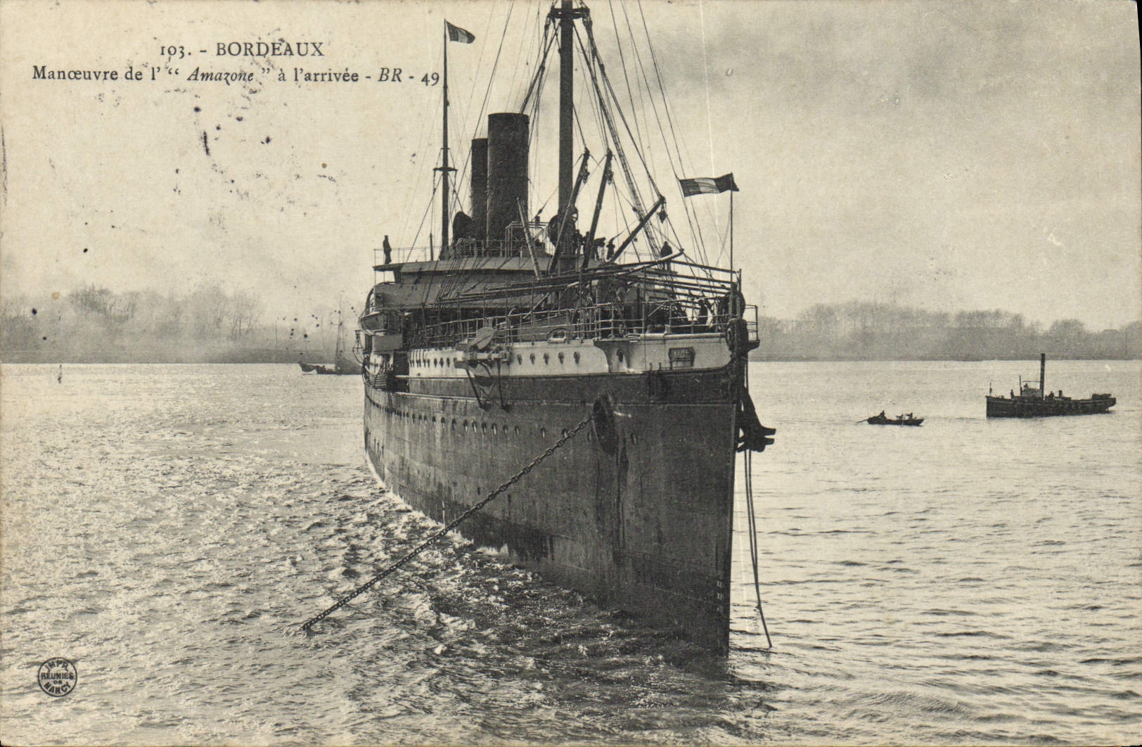 VINTAGE POSTCARD Bateau Bordeaux Steamer Operates of the Amazon on arrival