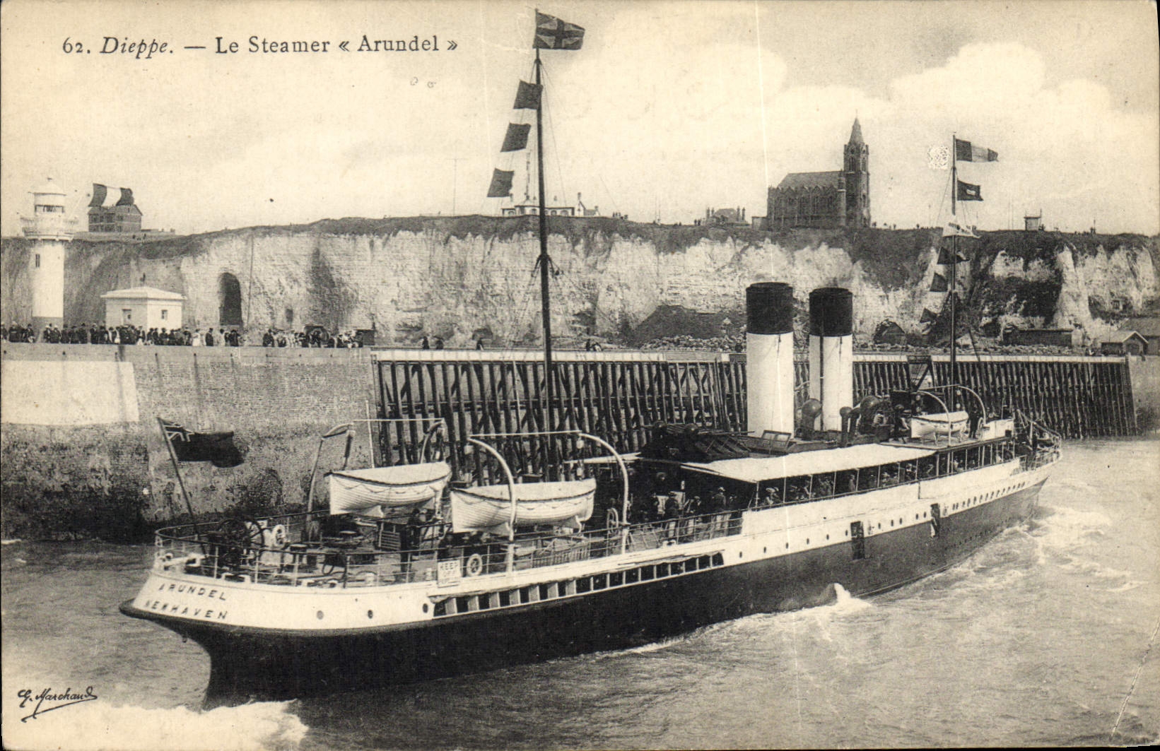 VINTAGE POSTCARD Boat the steamer Arundel