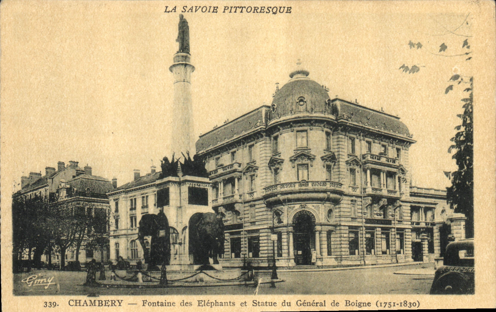 CPA Elephant Savoie Fontaine des elephants et statue du general de Boigne 
