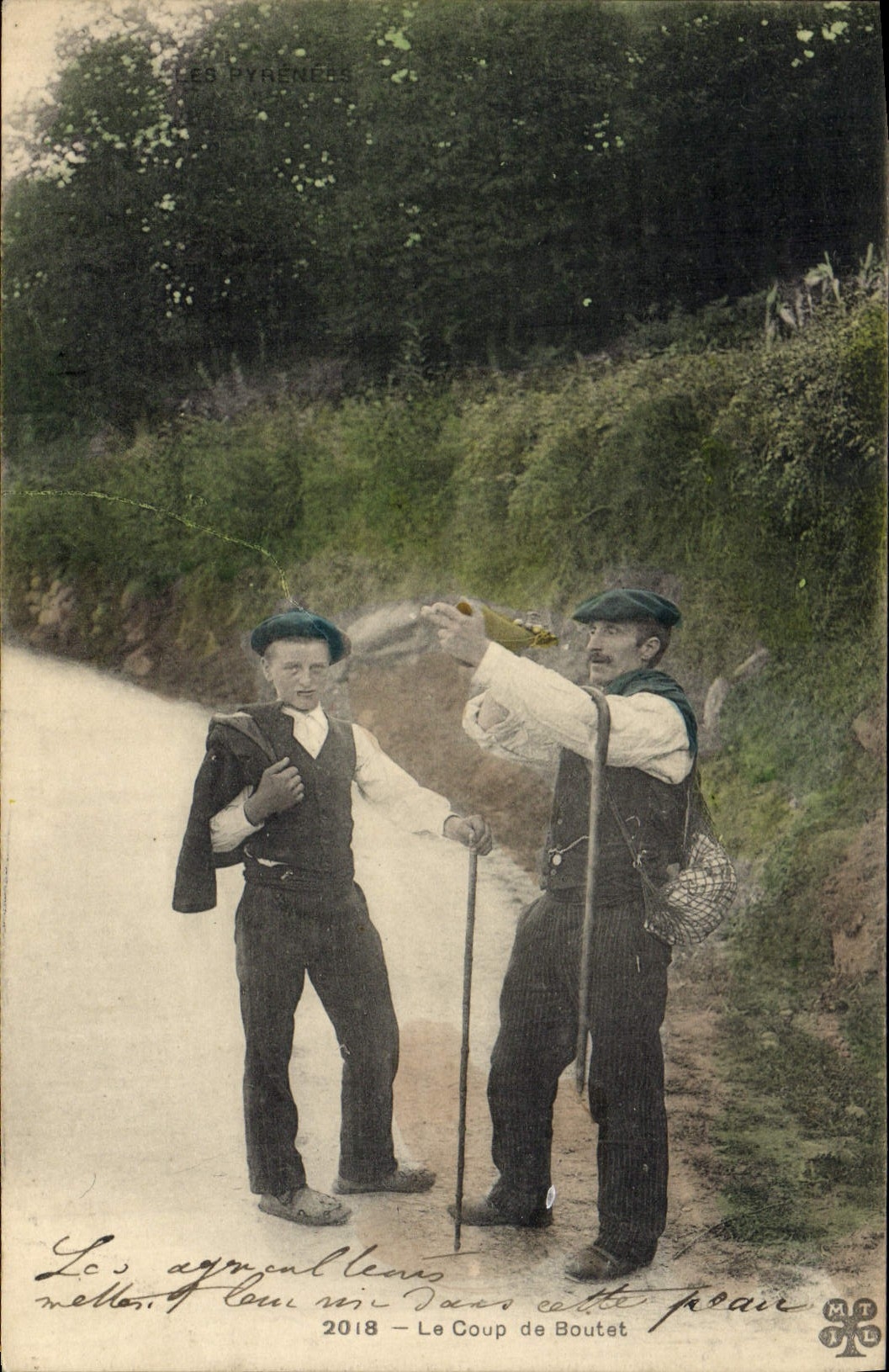 CPA Folklore Le coup de Boutet 