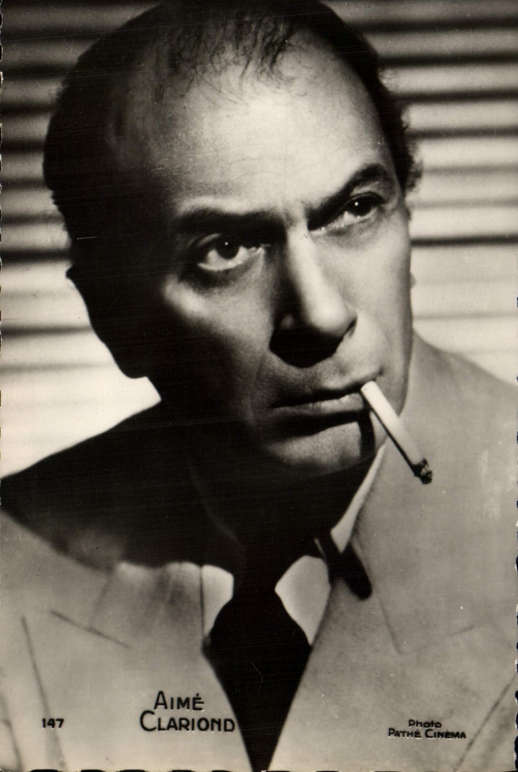 MODERN CARD Cinema Likes Clariond Ciagrette Tabac