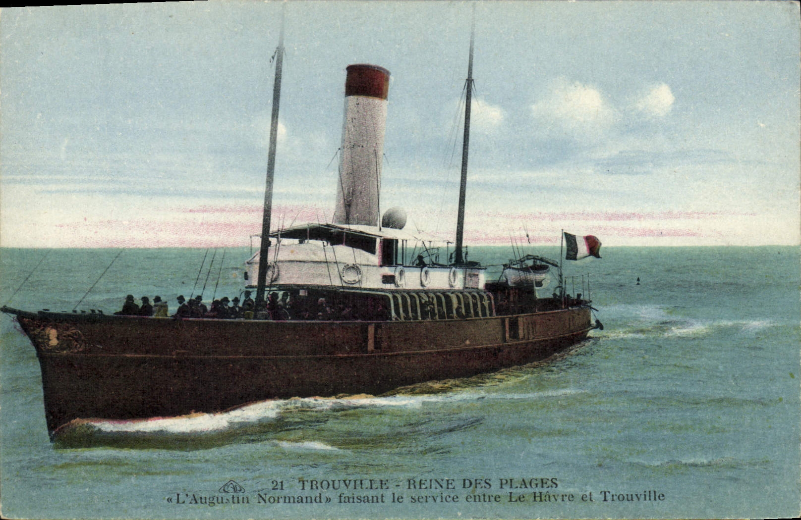 CPA Bateau Trouville L'Augustin Normand faisant le service entre Le Havre et Trouville