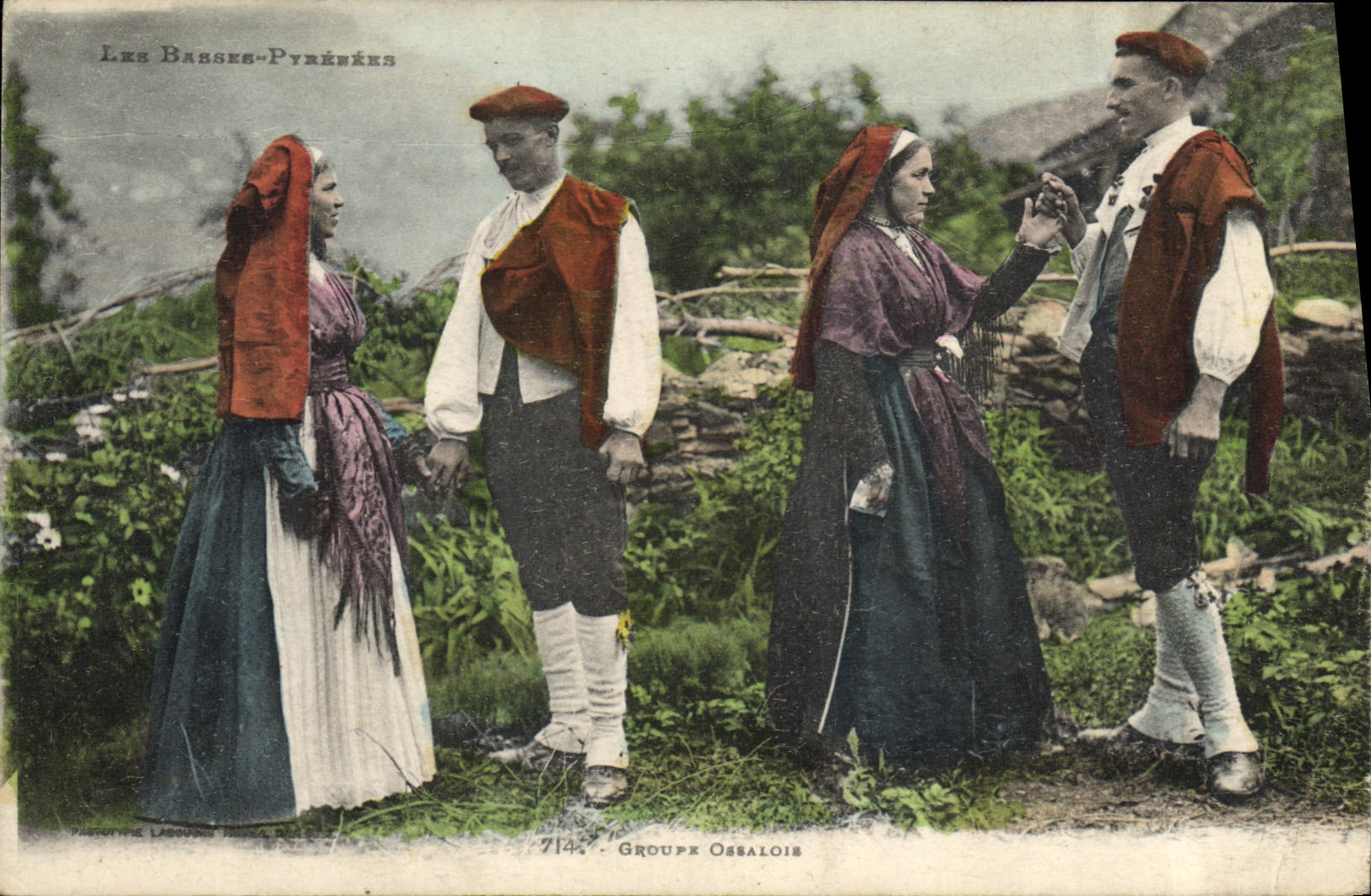 CPA Groupe Ossalois Folklore Pyrenees