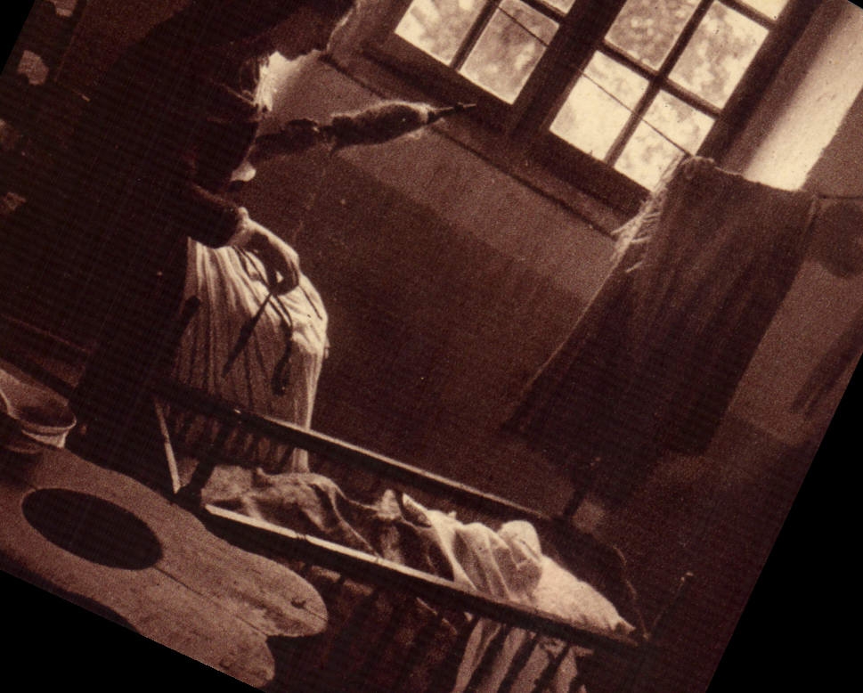 CPA Folklore Terroir pyreneen La fileuse 