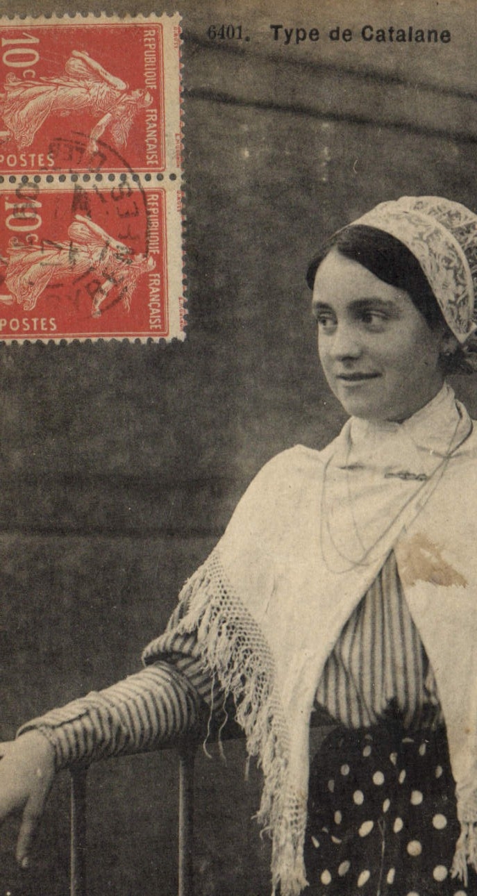 CPA Folklore Femme Type de Catalane 