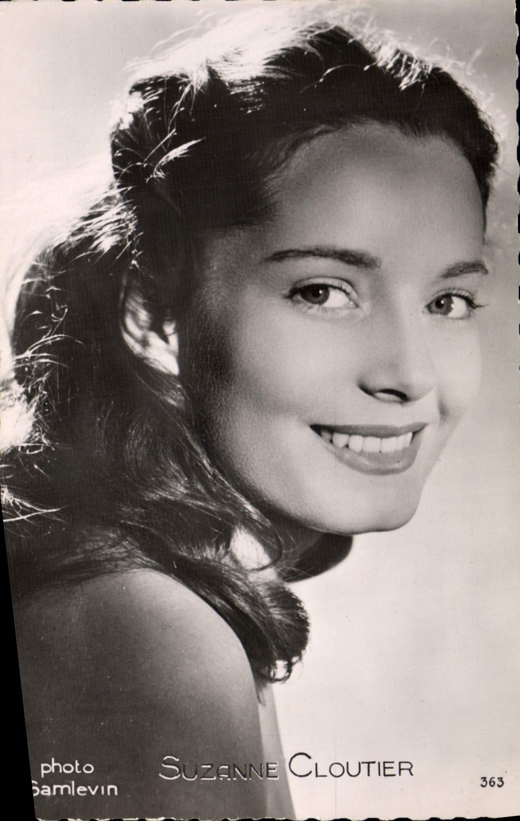 MODERN CARD Suzanne Cloutier Cinema